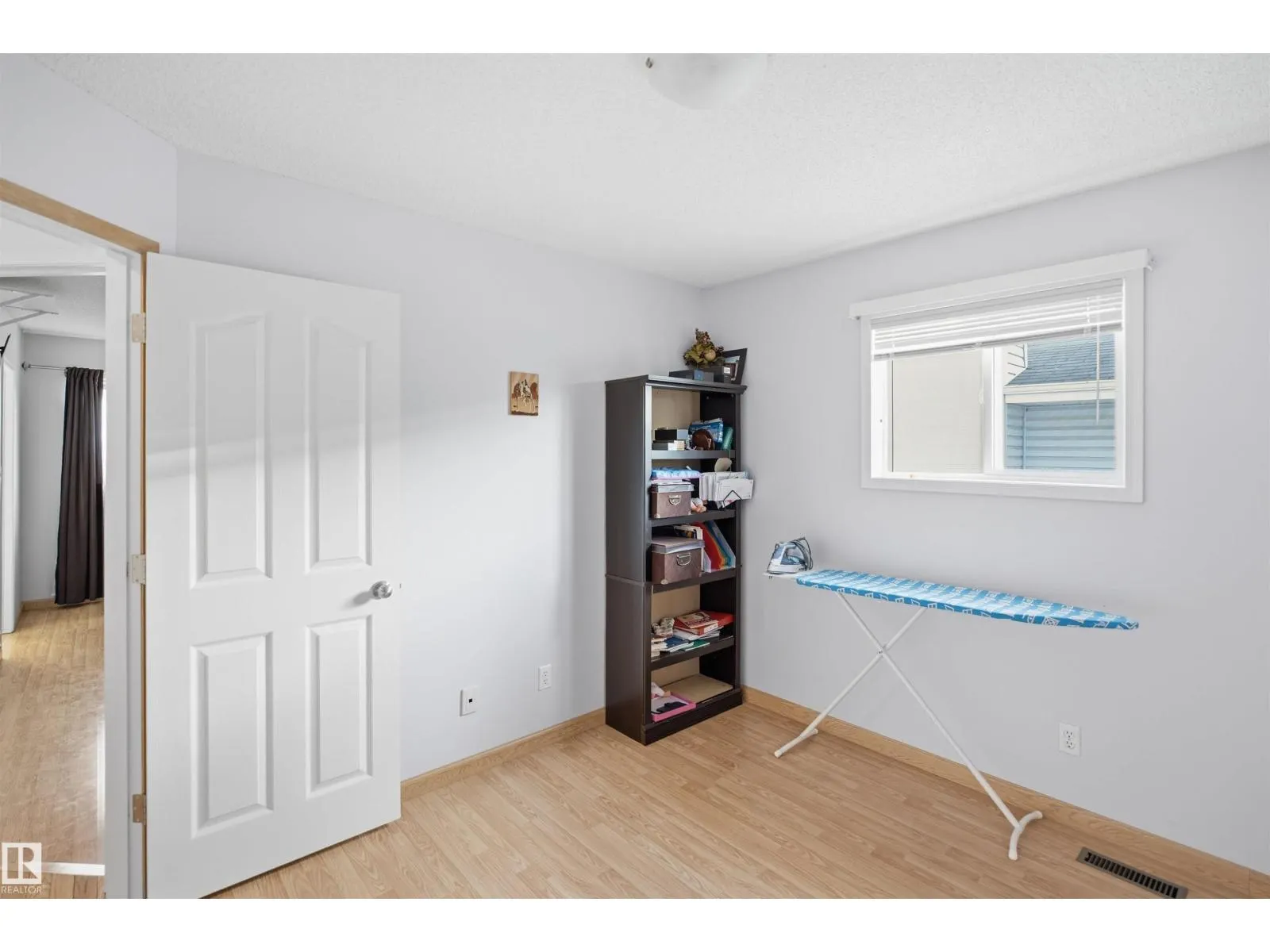 17007 90A ST NW