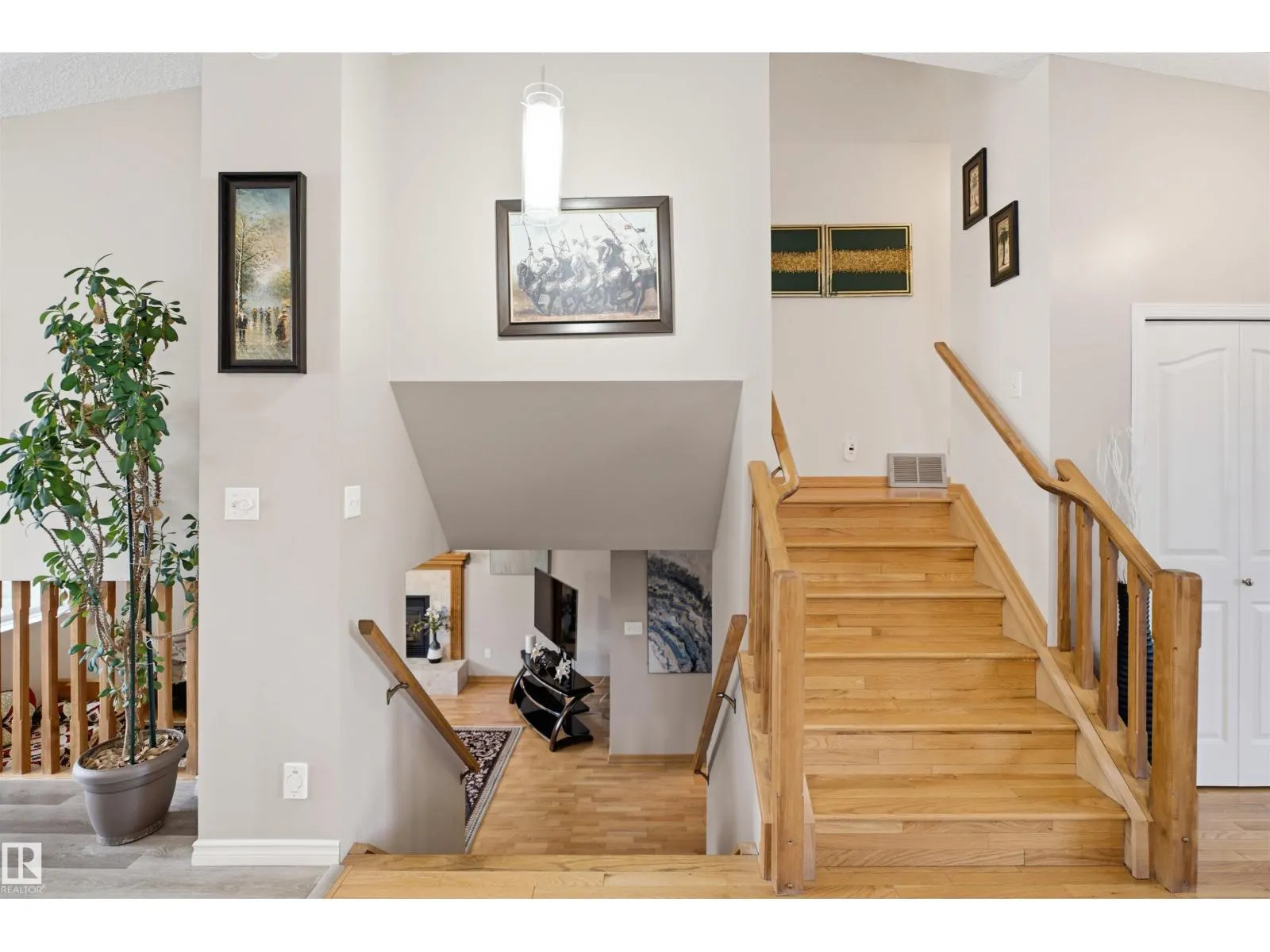 17007 90A ST NW