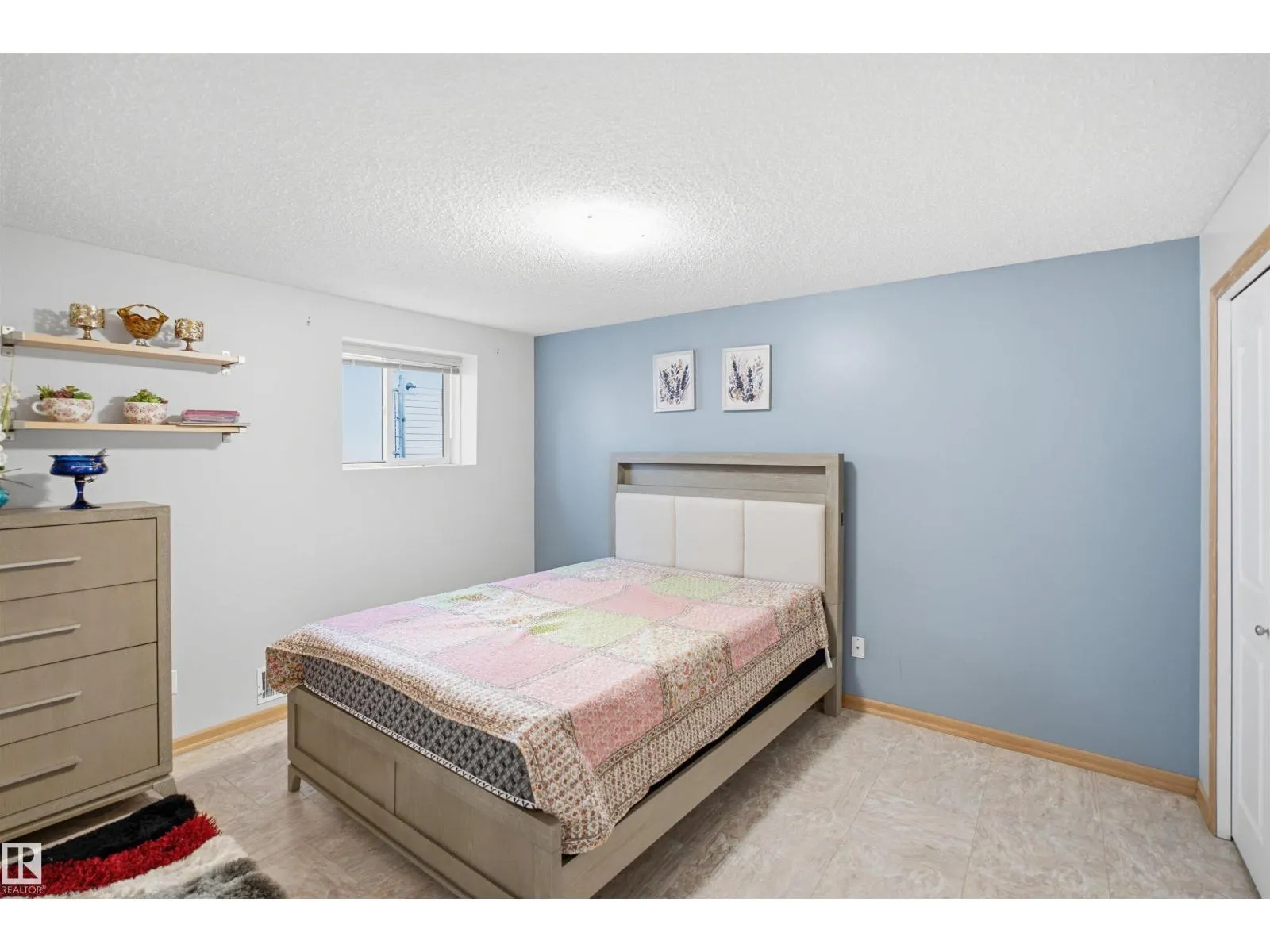 17007 90A ST NW
