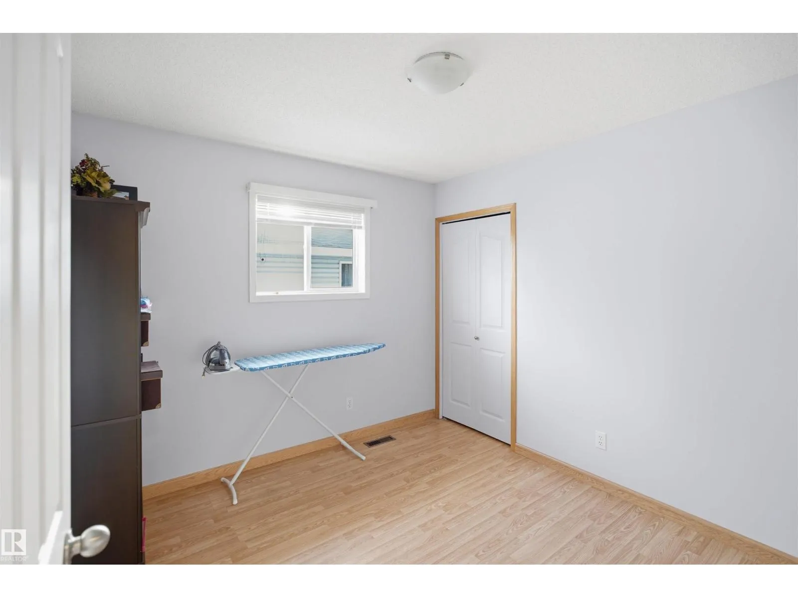 17007 90A ST NW