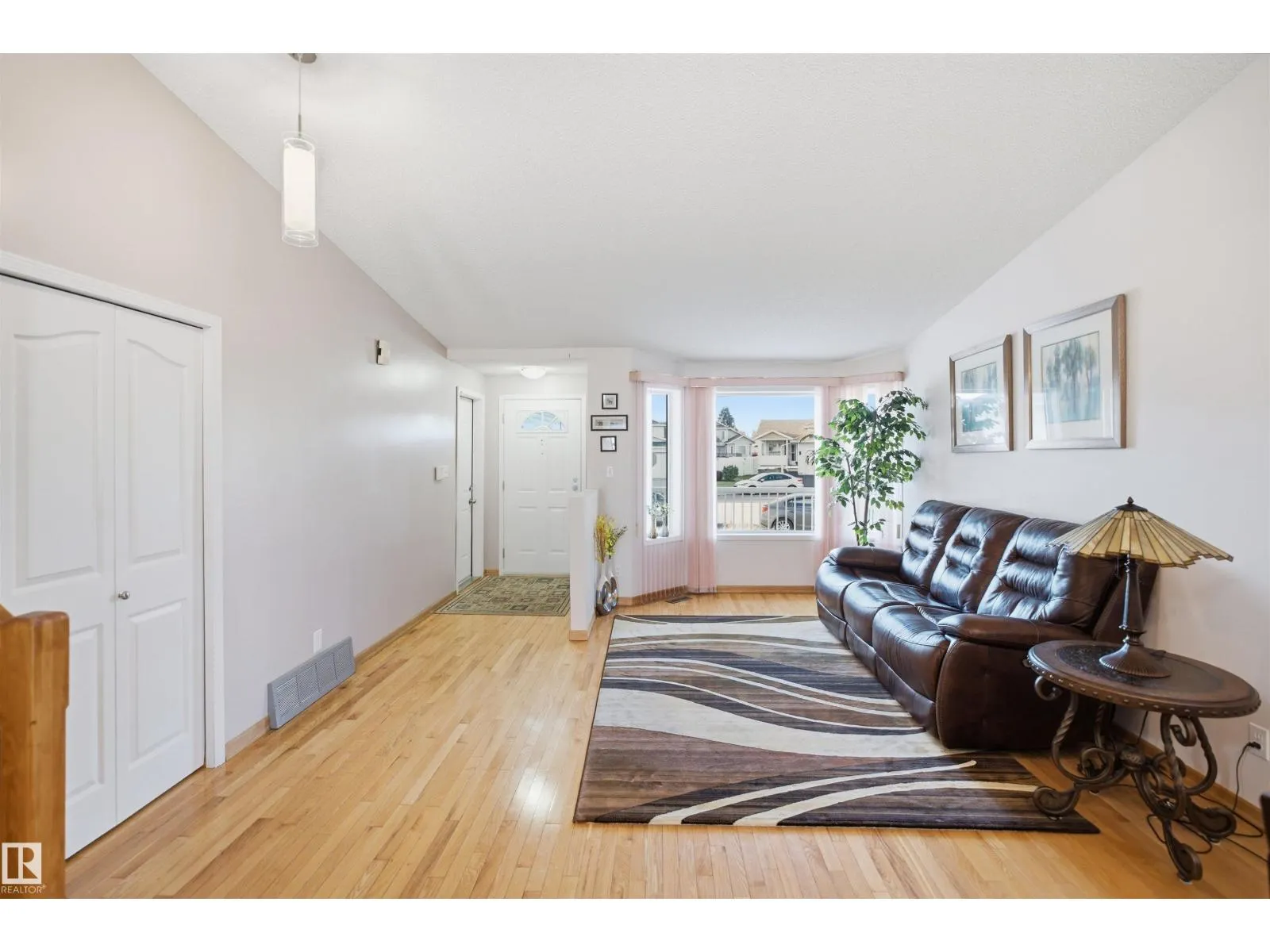 17007 90A ST NW
