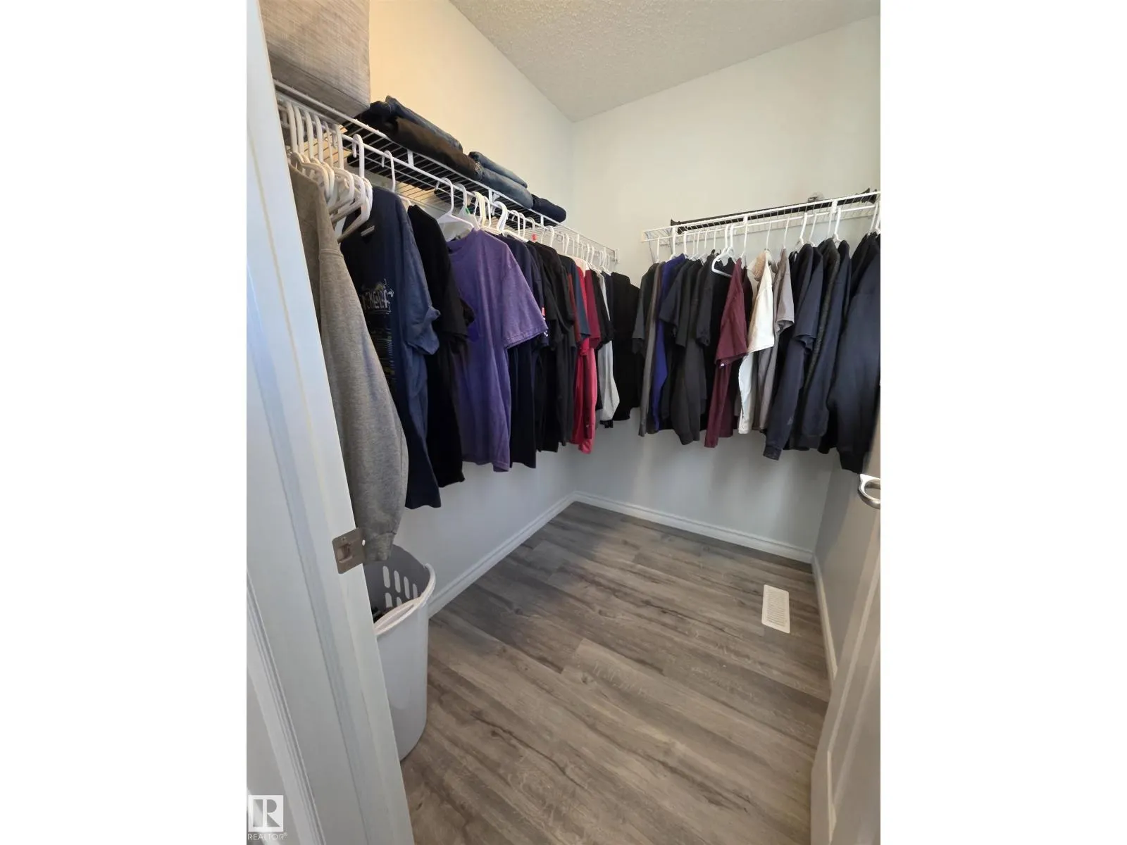 88 SPRUCE VILLAGE DR
