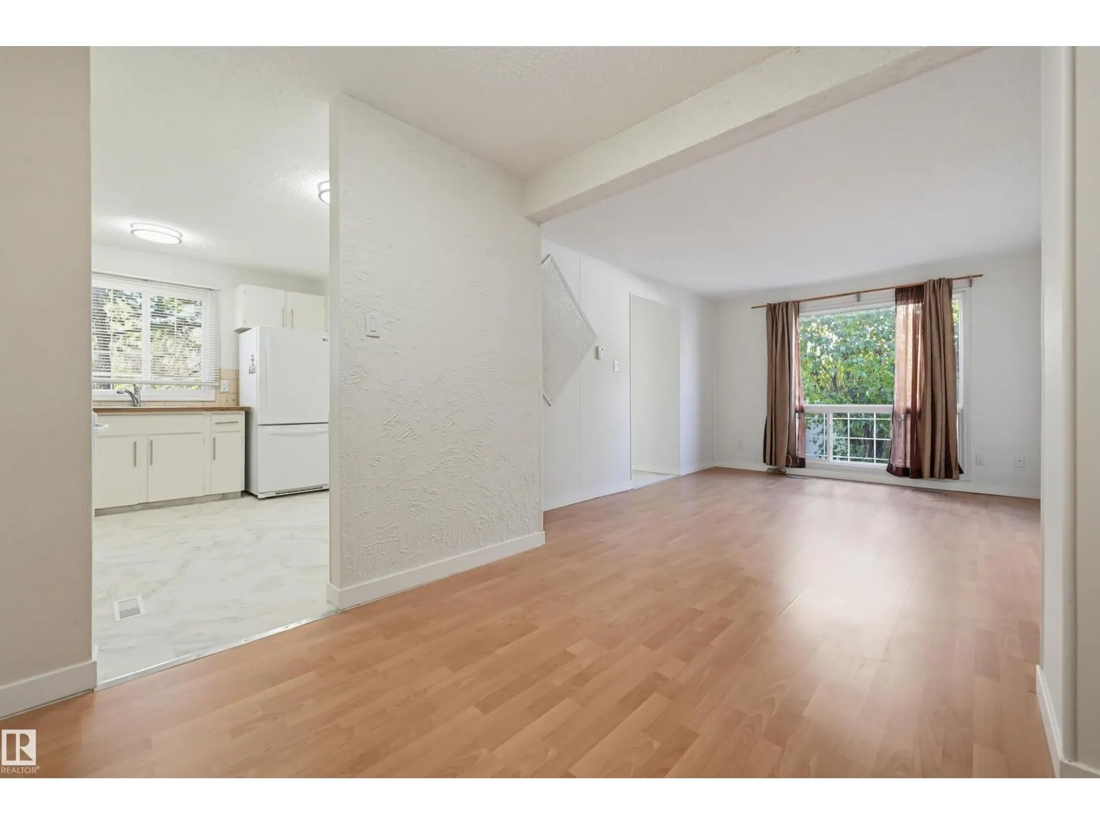 15107 54 ST NW