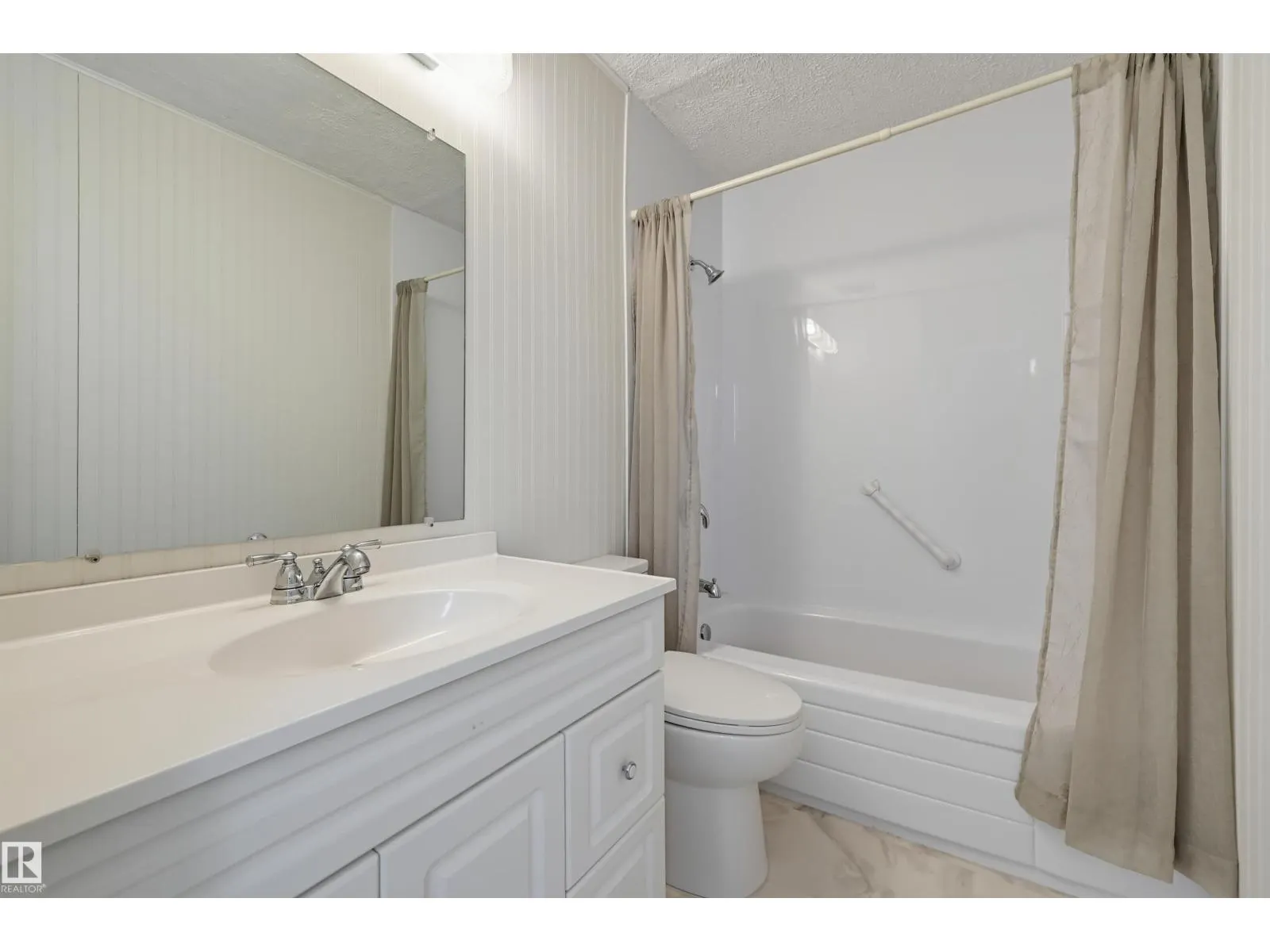 15107 54 ST NW