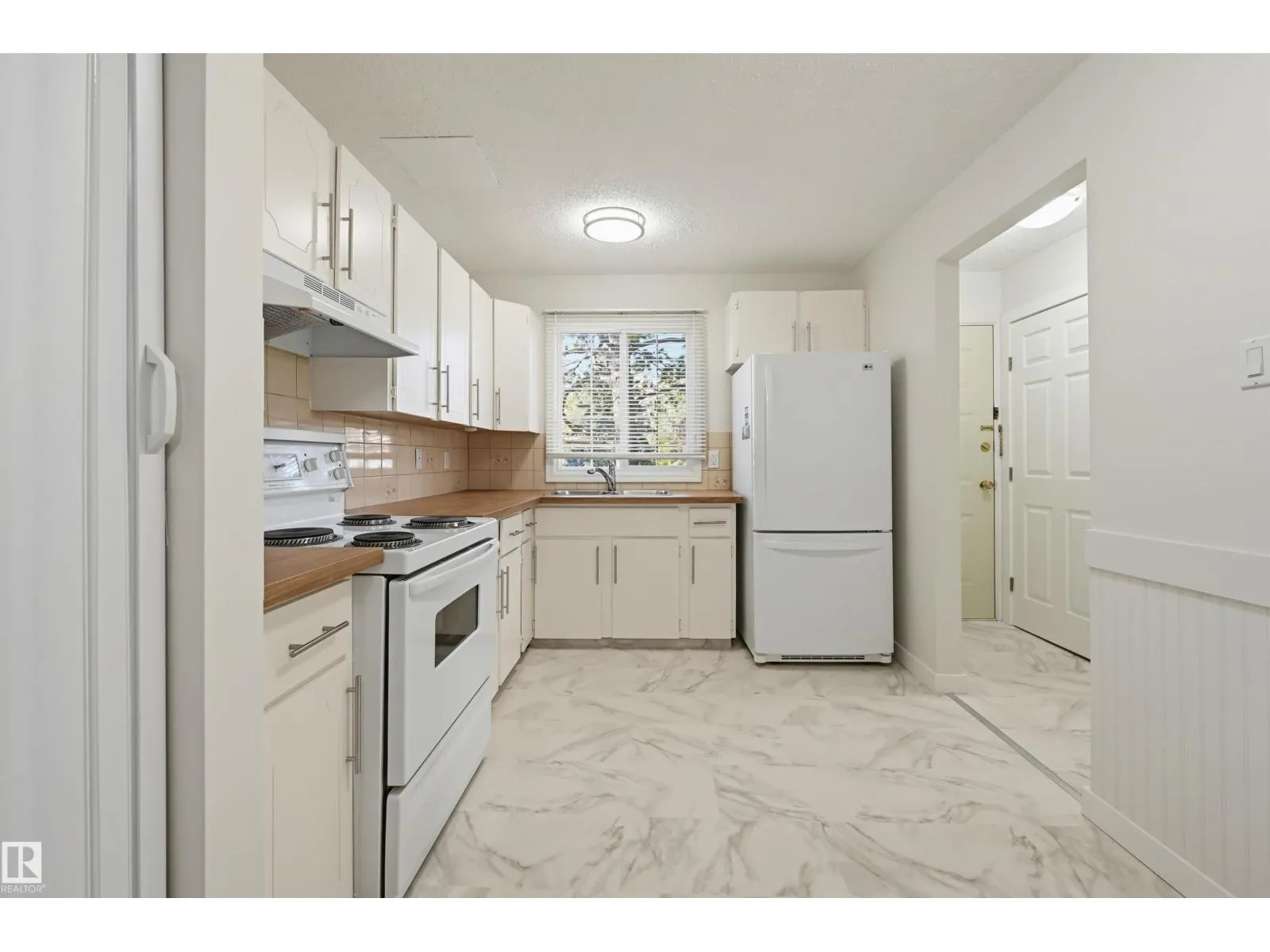 15107 54 ST NW