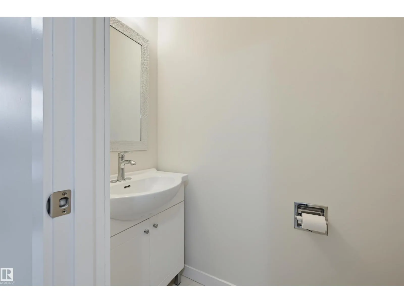 15107 54 ST NW