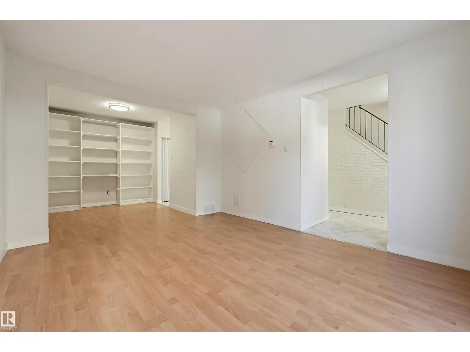 15107 54 ST NW