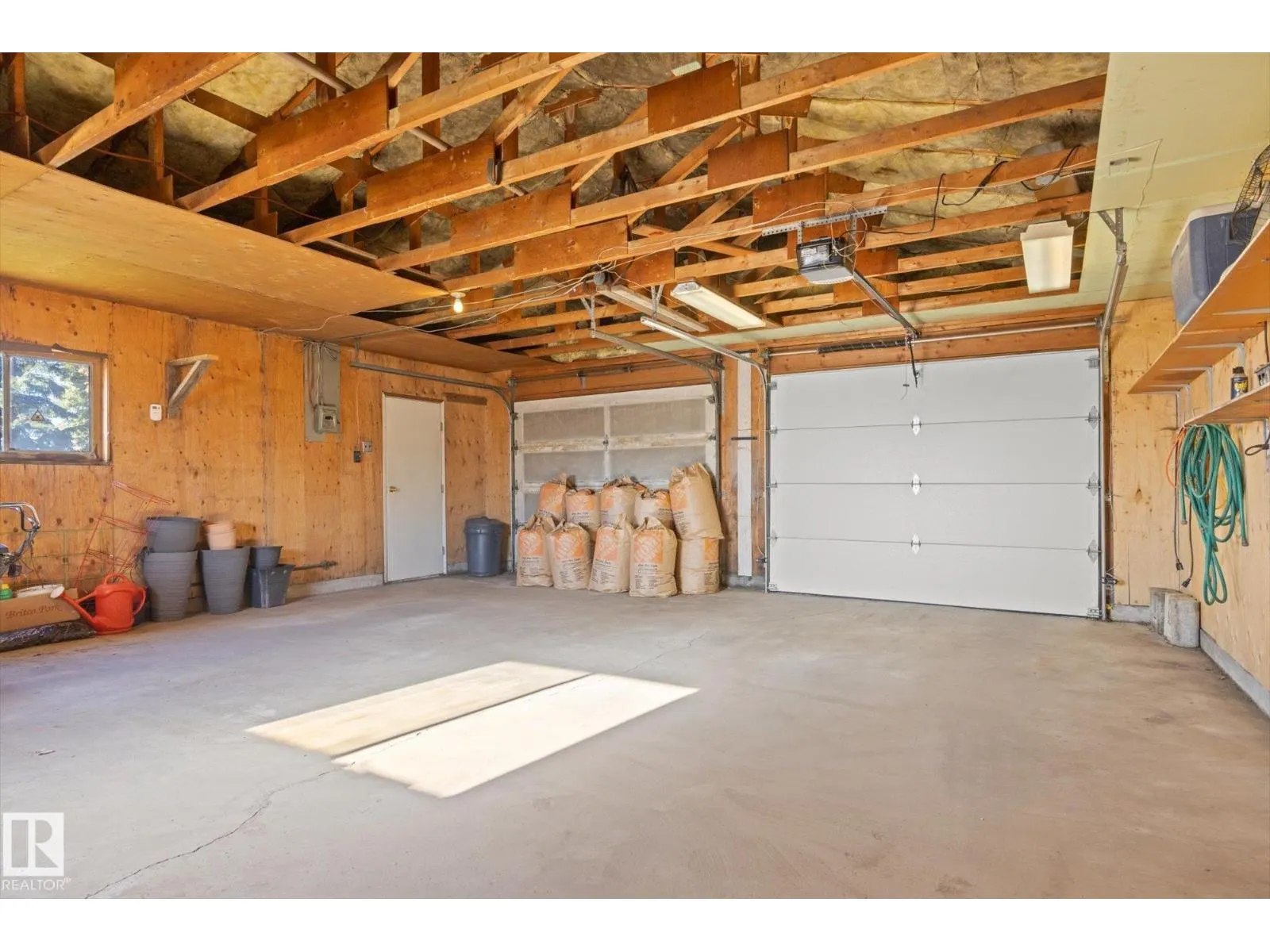 6223 147 AV NW
