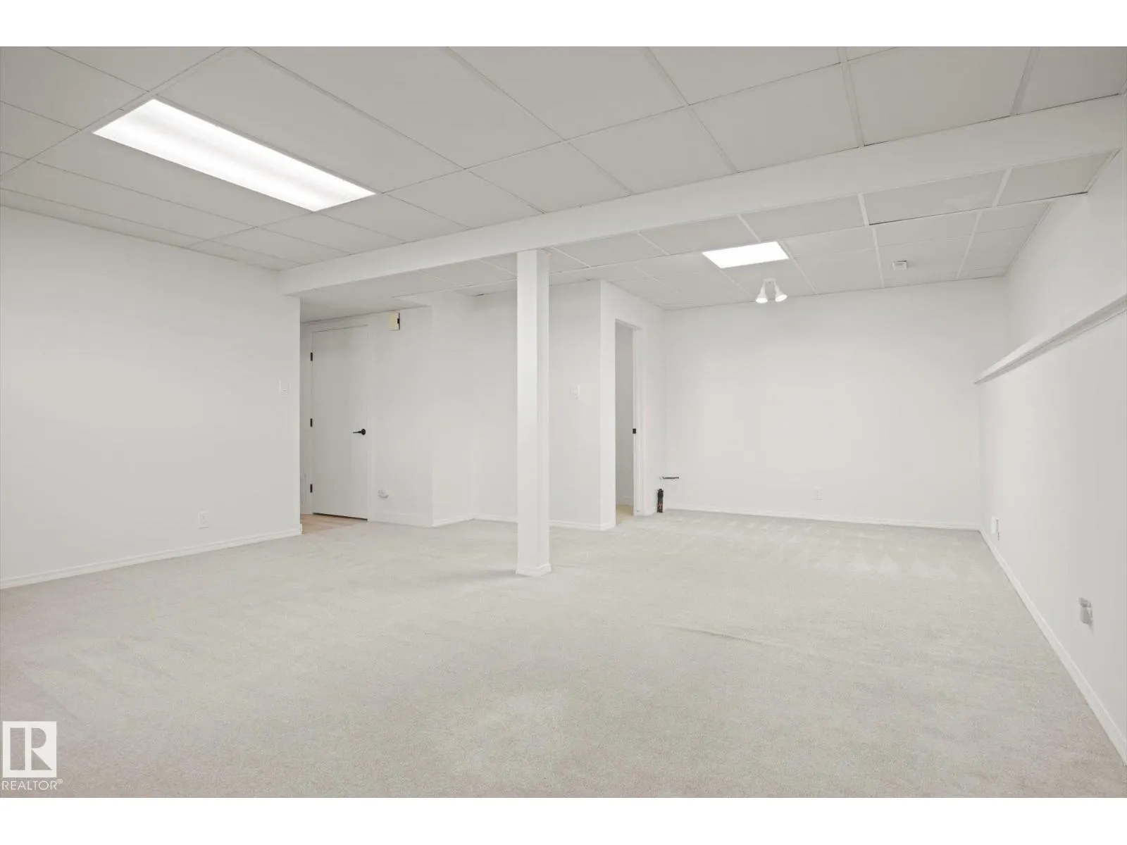 6223 147 AV NW