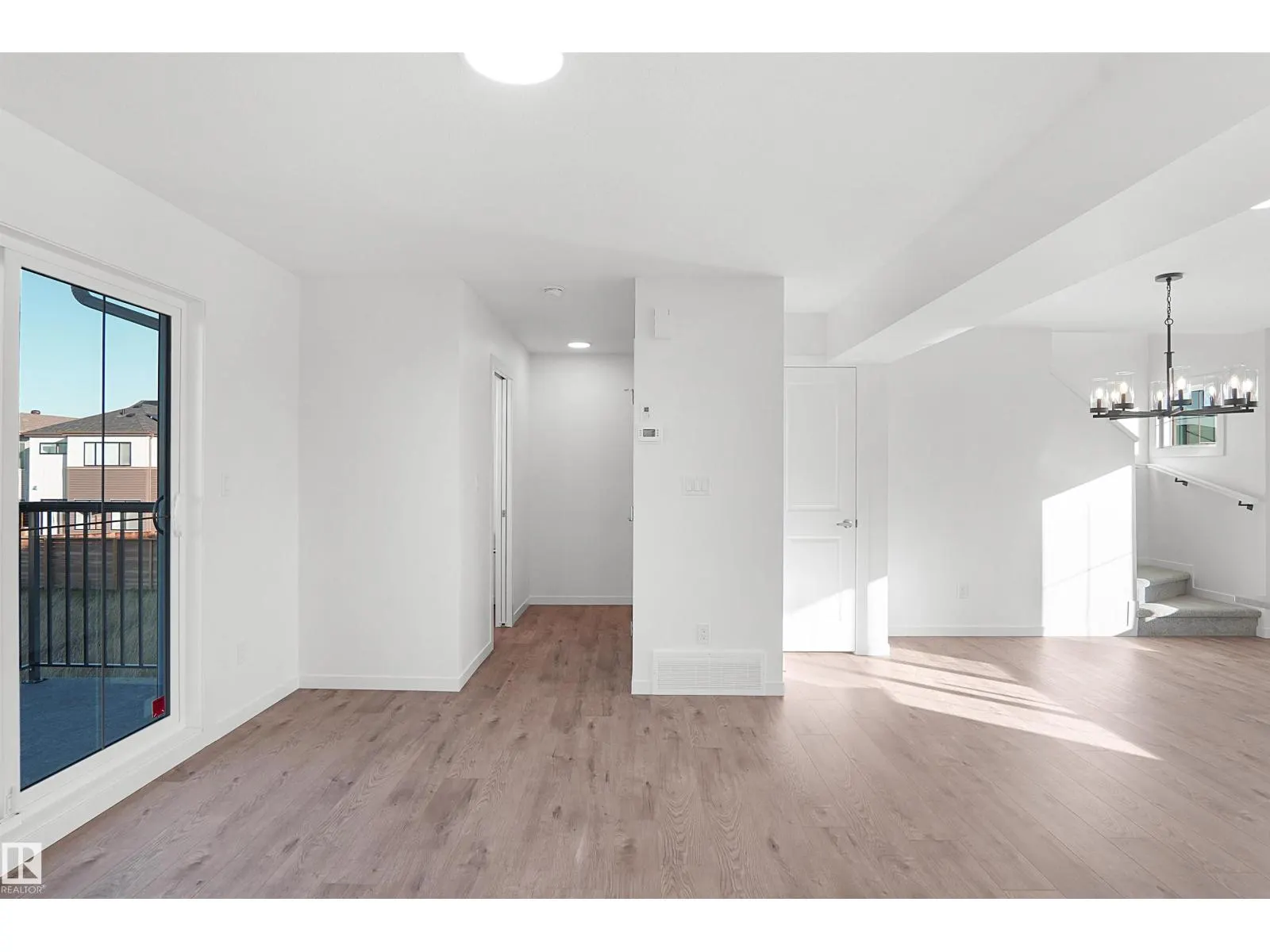 #63 17319 5 ST NE