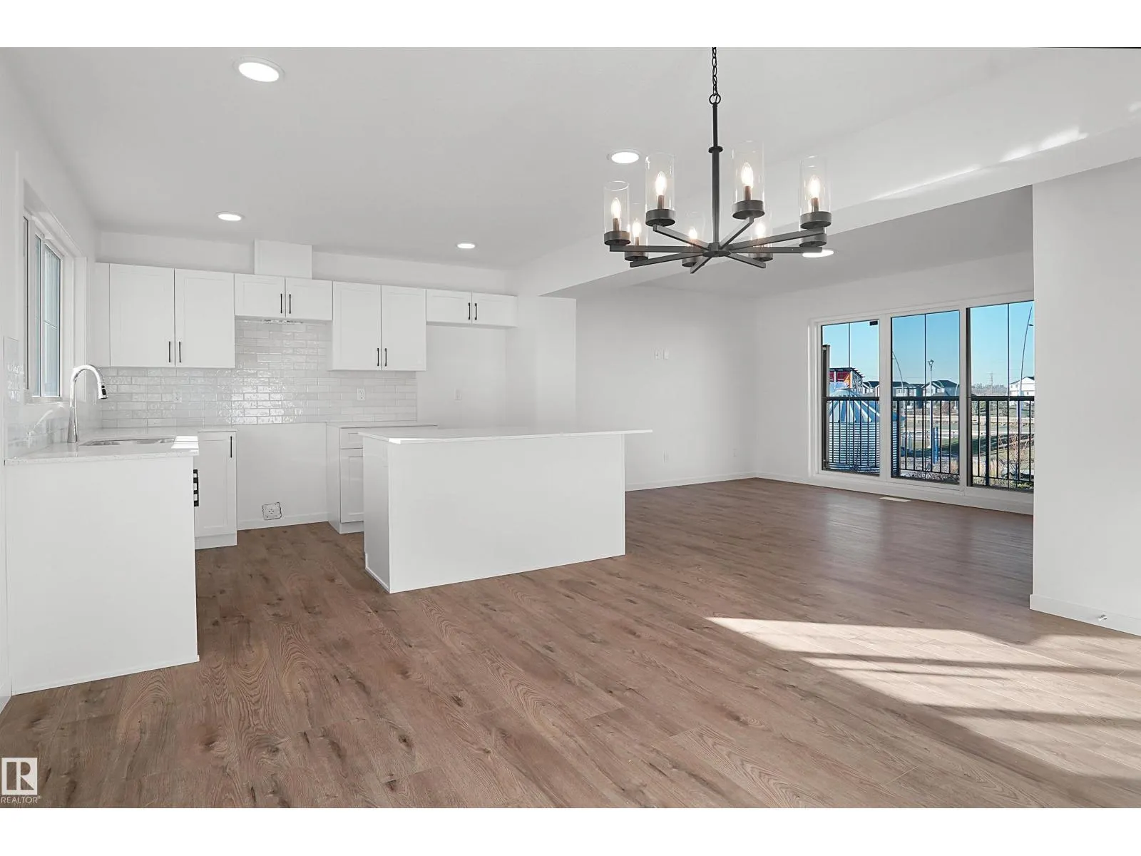 #63 17319 5 ST NE