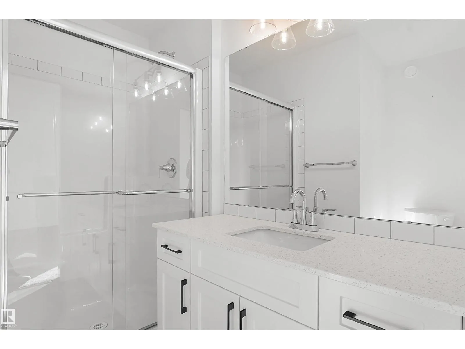 #63 17319 5 ST NE