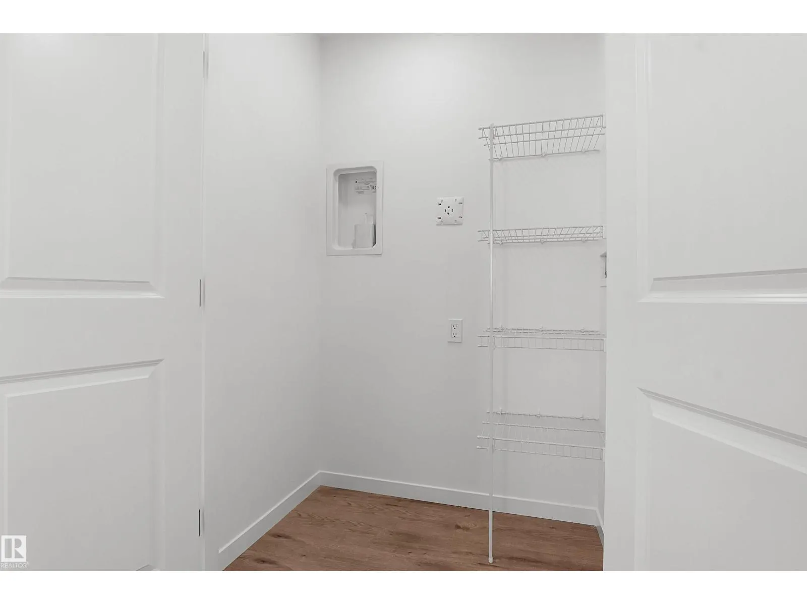 #63 17319 5 ST NE