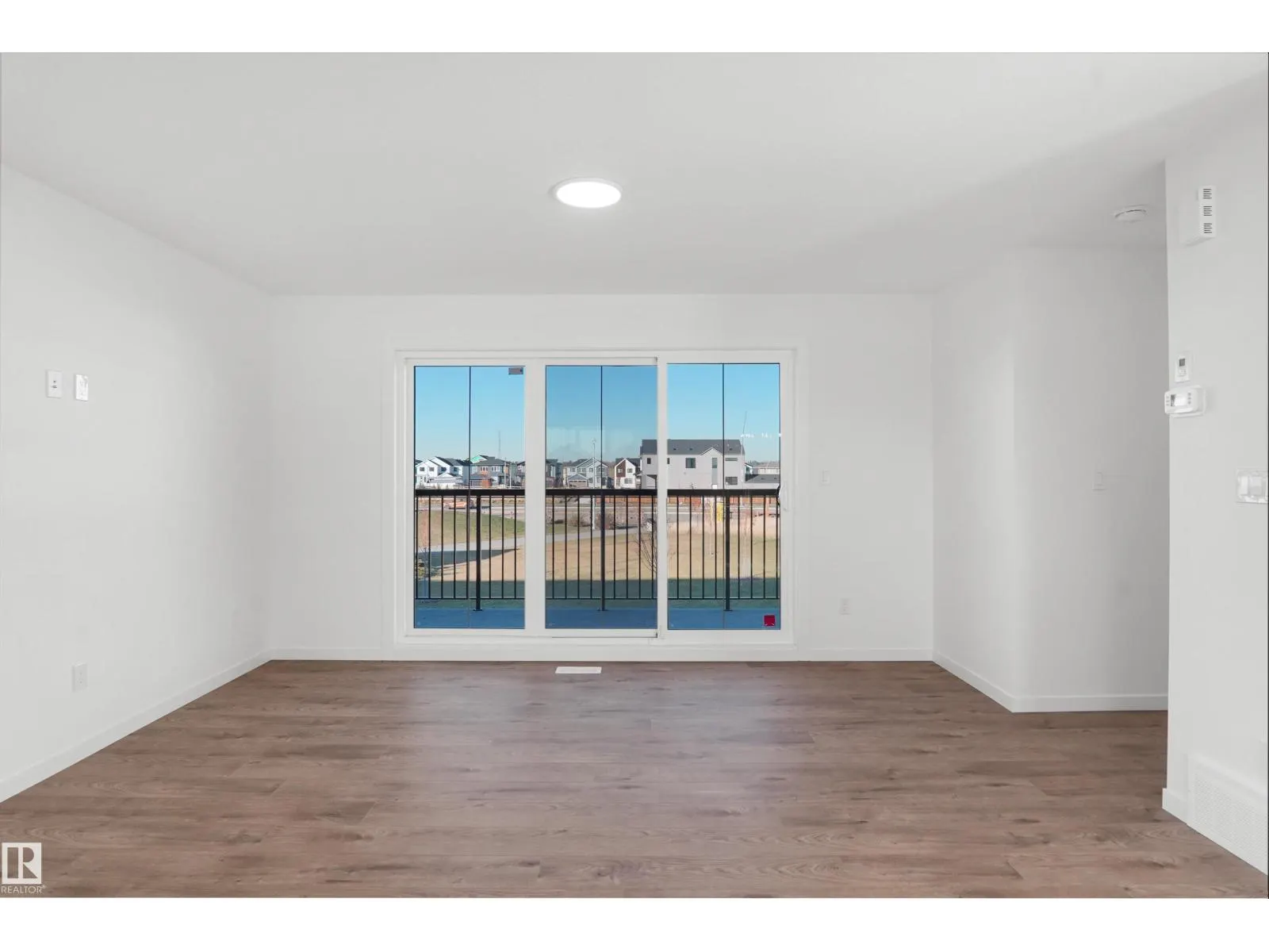 #63 17319 5 ST NE