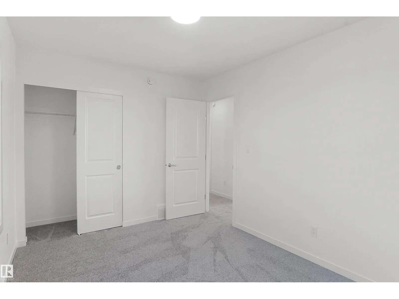 #63 17319 5 ST NE