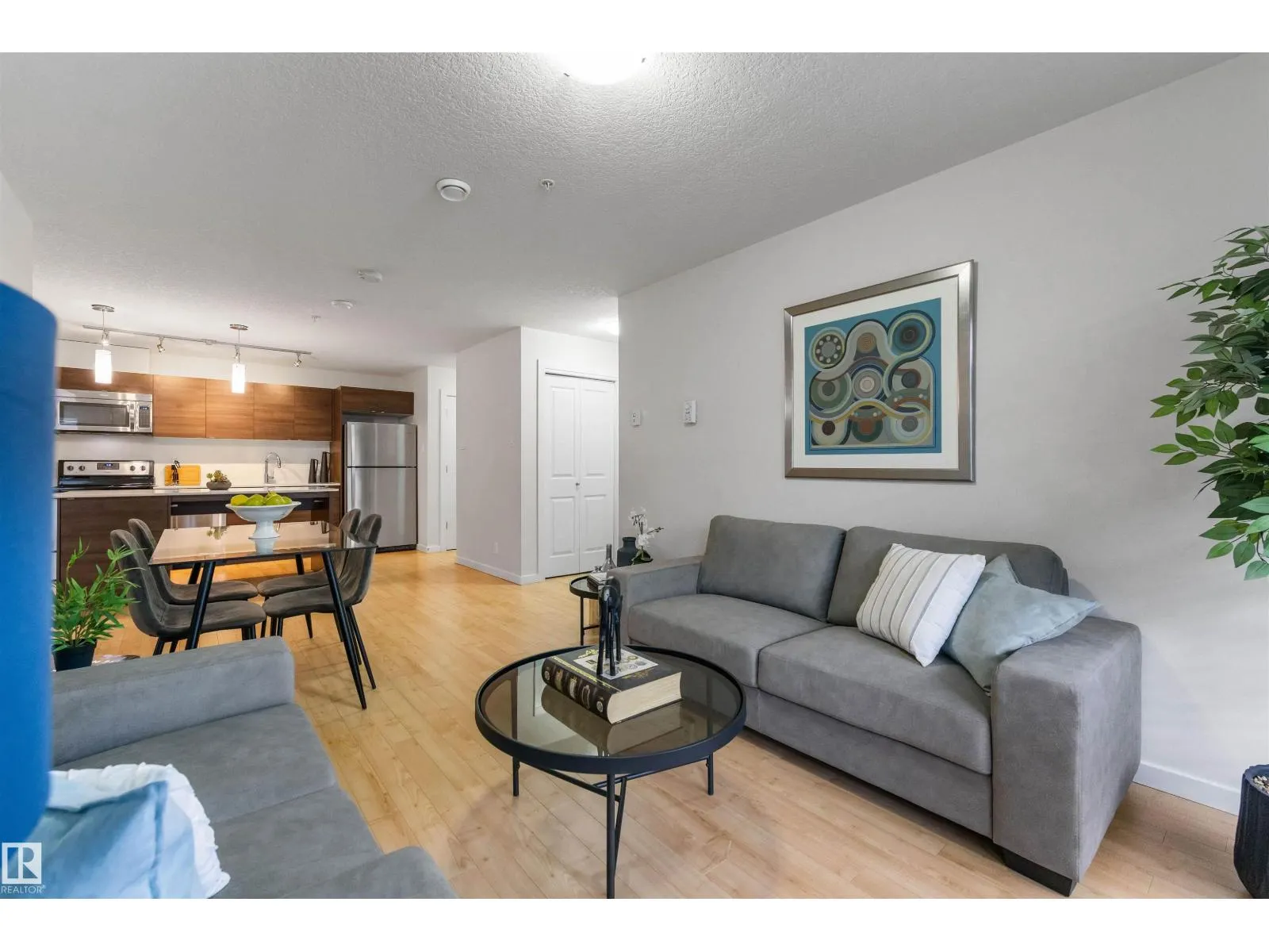 #110 9517 160 AV NW