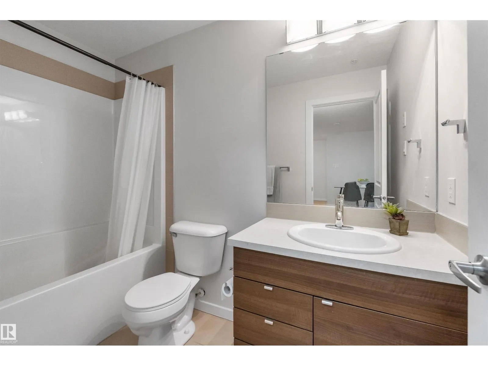 #110 9517 160 AV NW