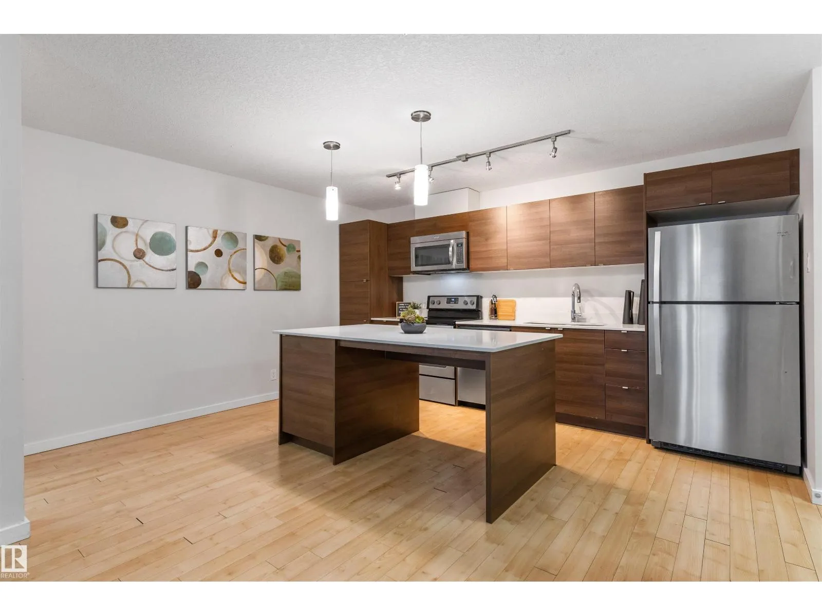 #110 9517 160 AV NW