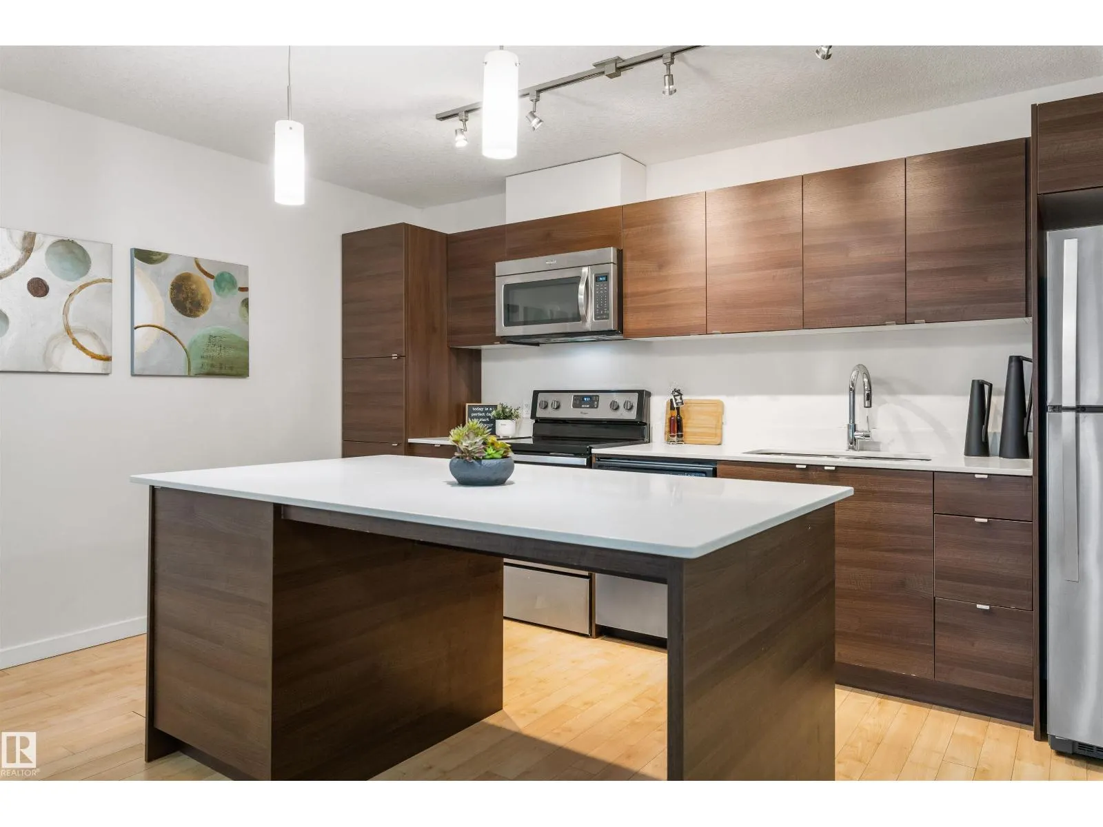 #110 9517 160 AV NW