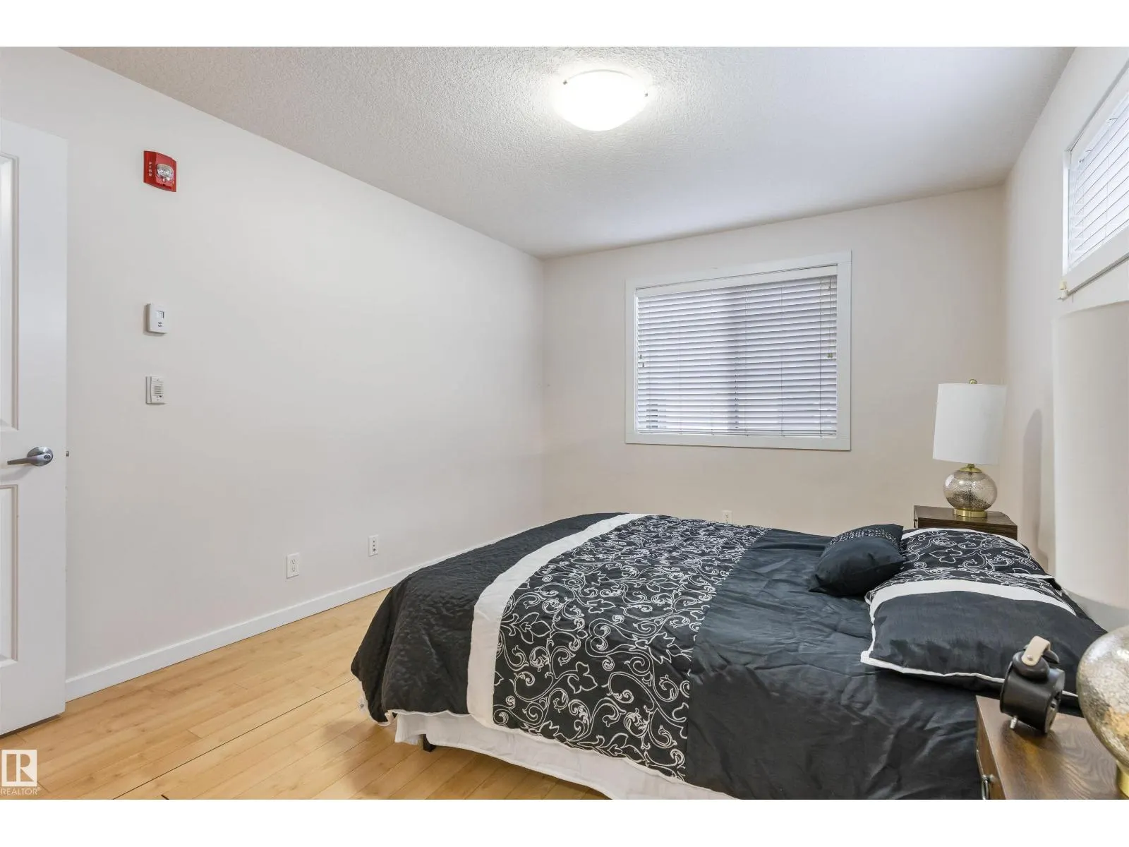 #110 9517 160 AV NW