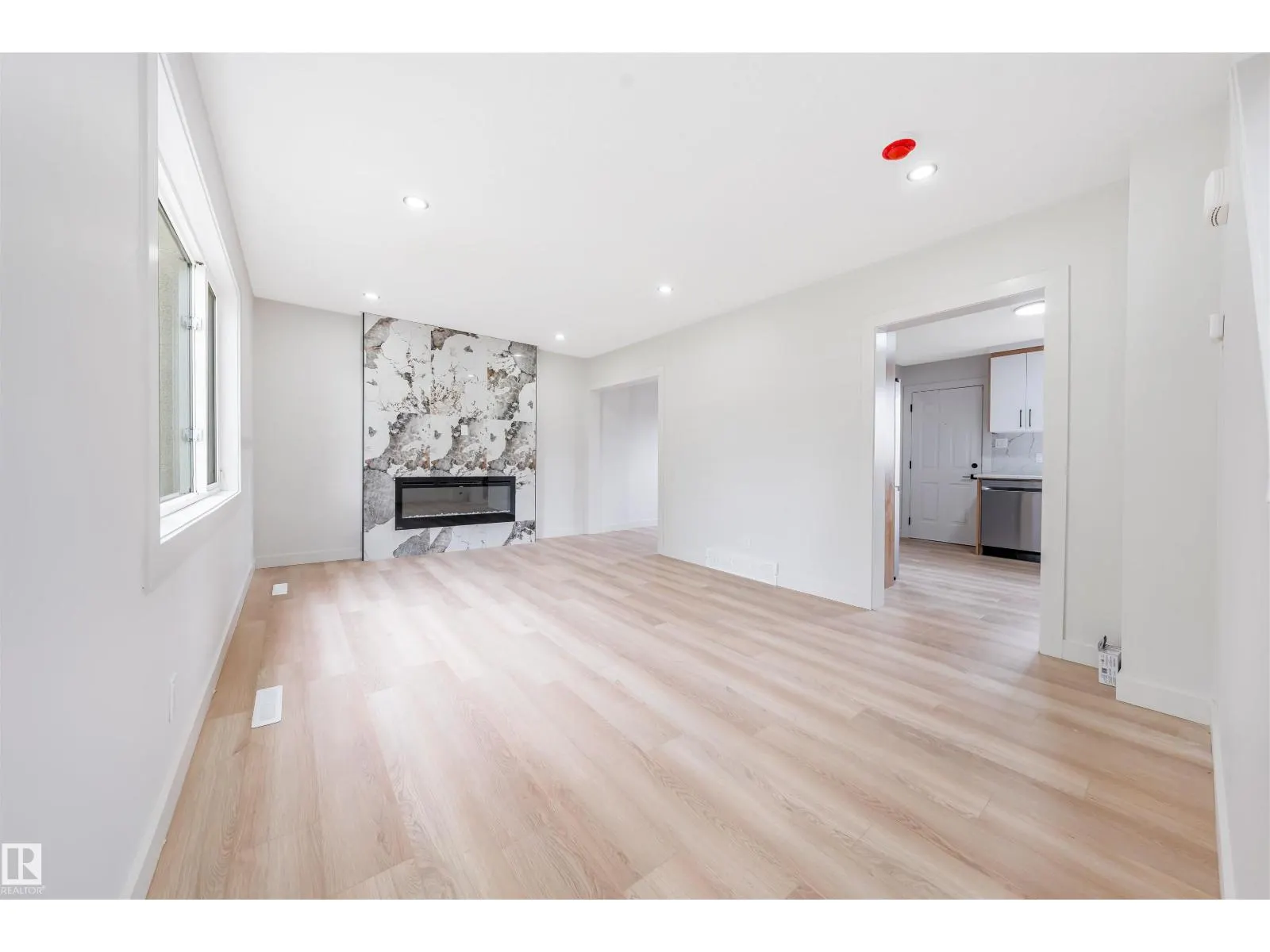 13309 89A ST NW