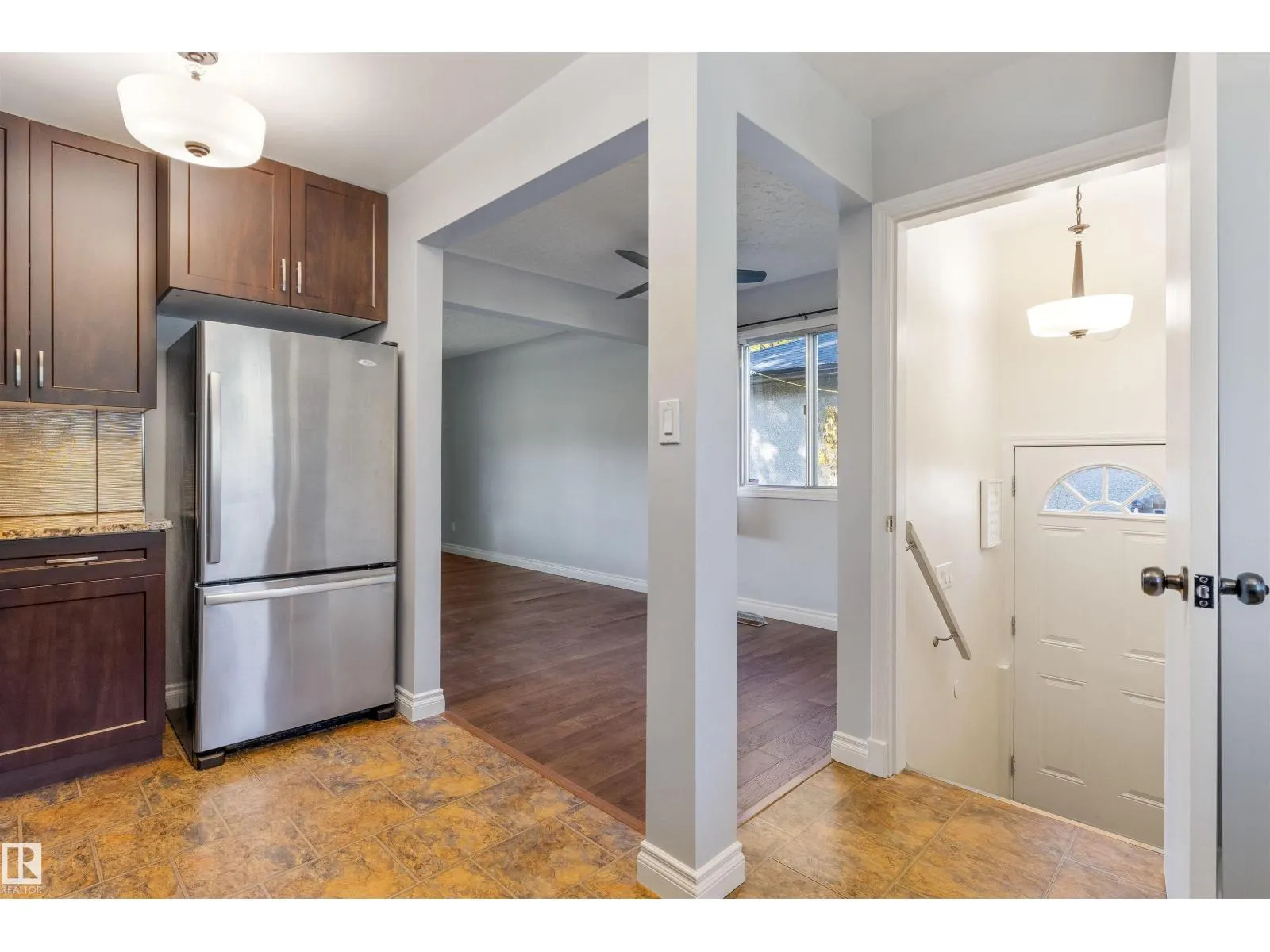 11643 137 ST NW