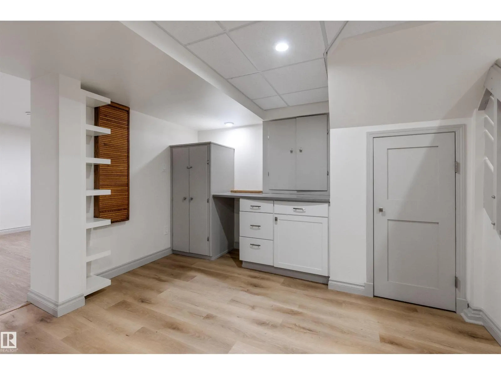 11643 137 ST NW