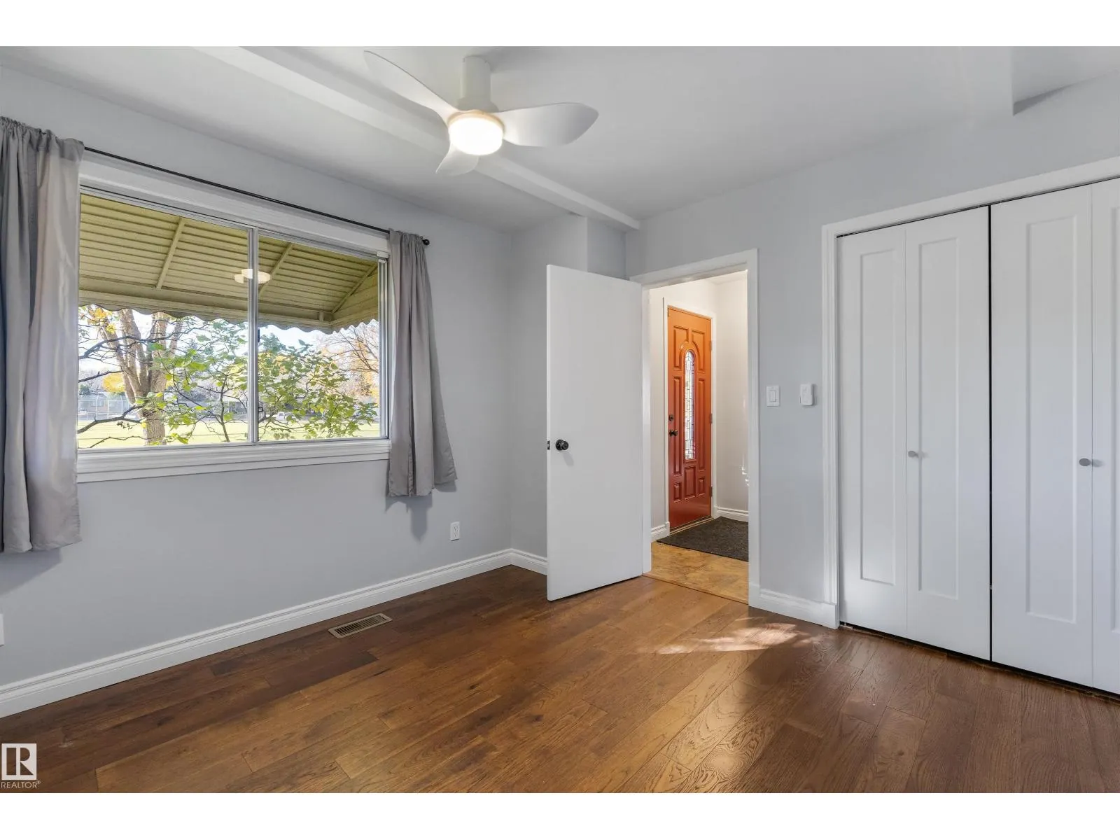 11643 137 ST NW