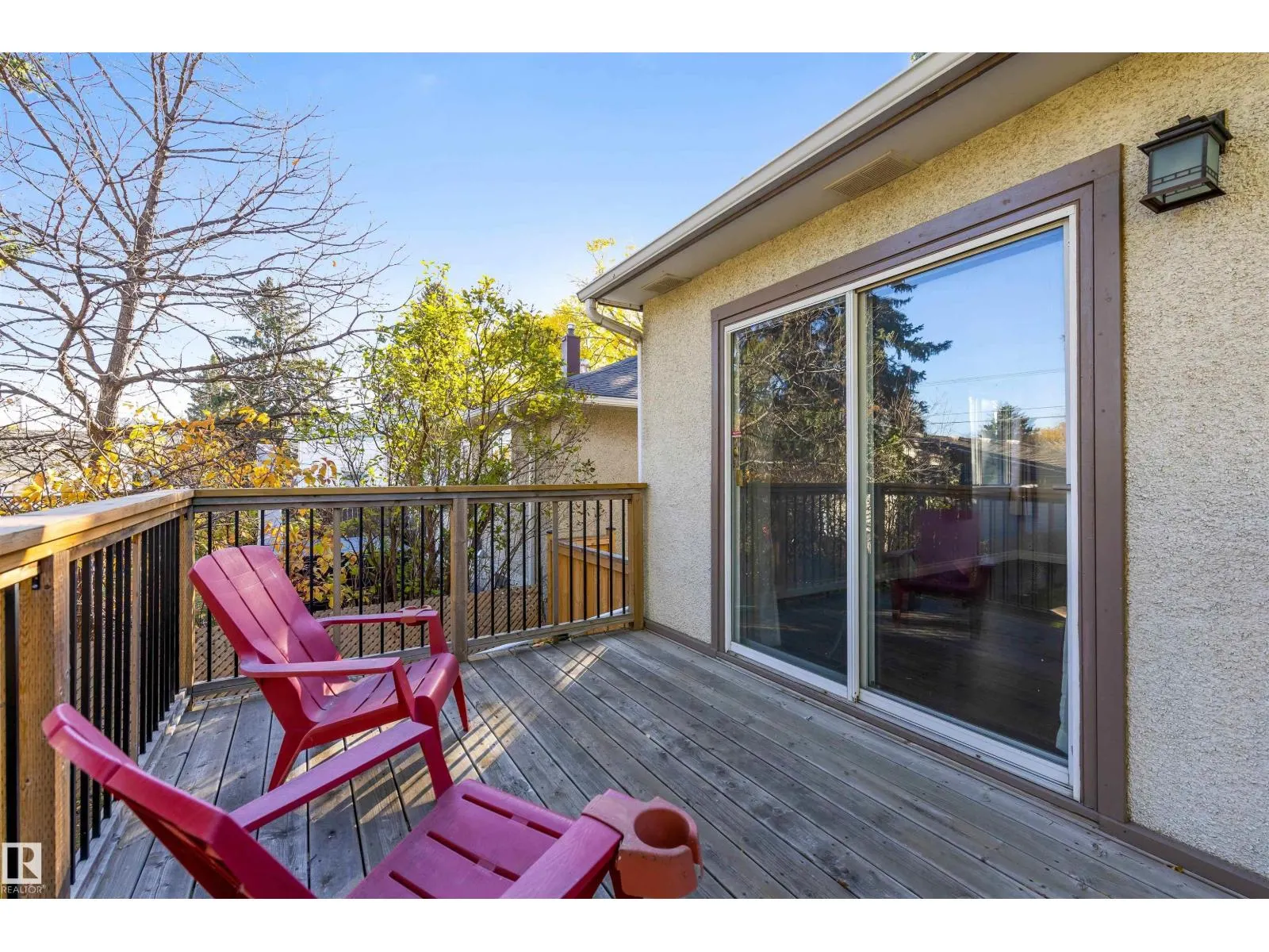 11643 137 ST NW