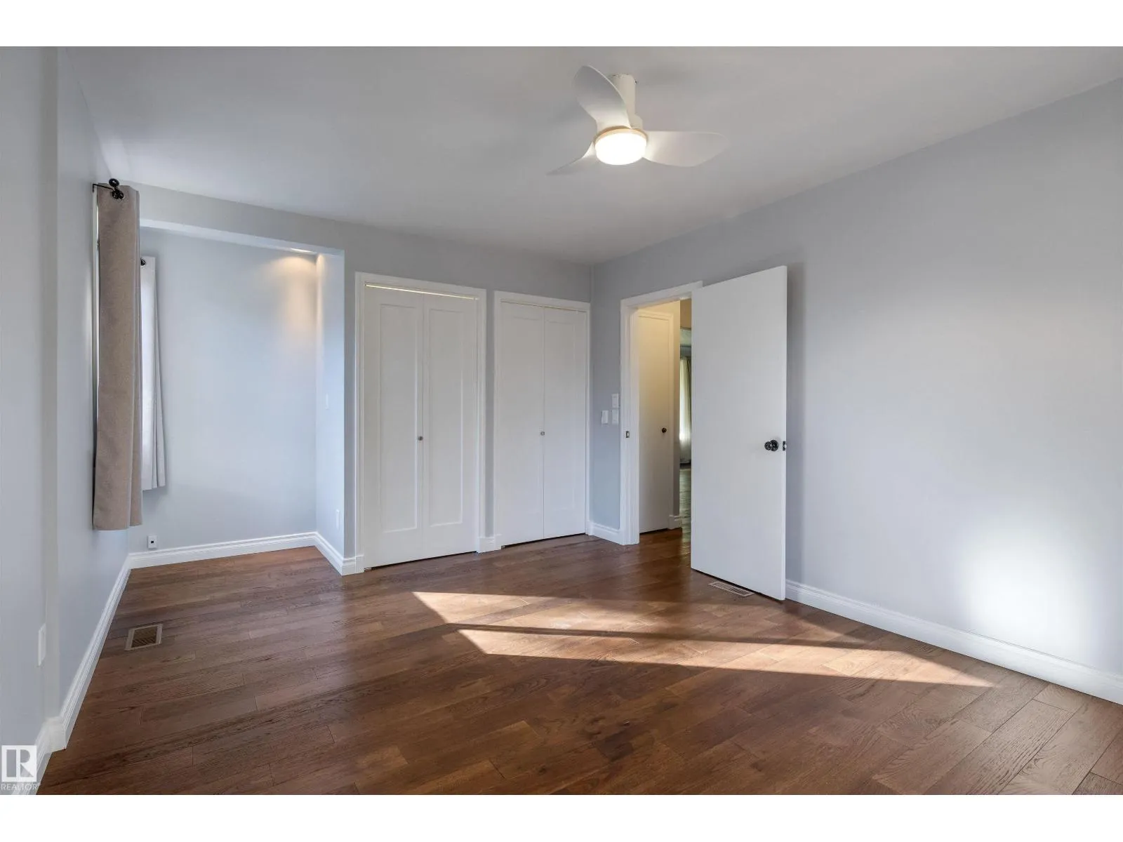11643 137 ST NW