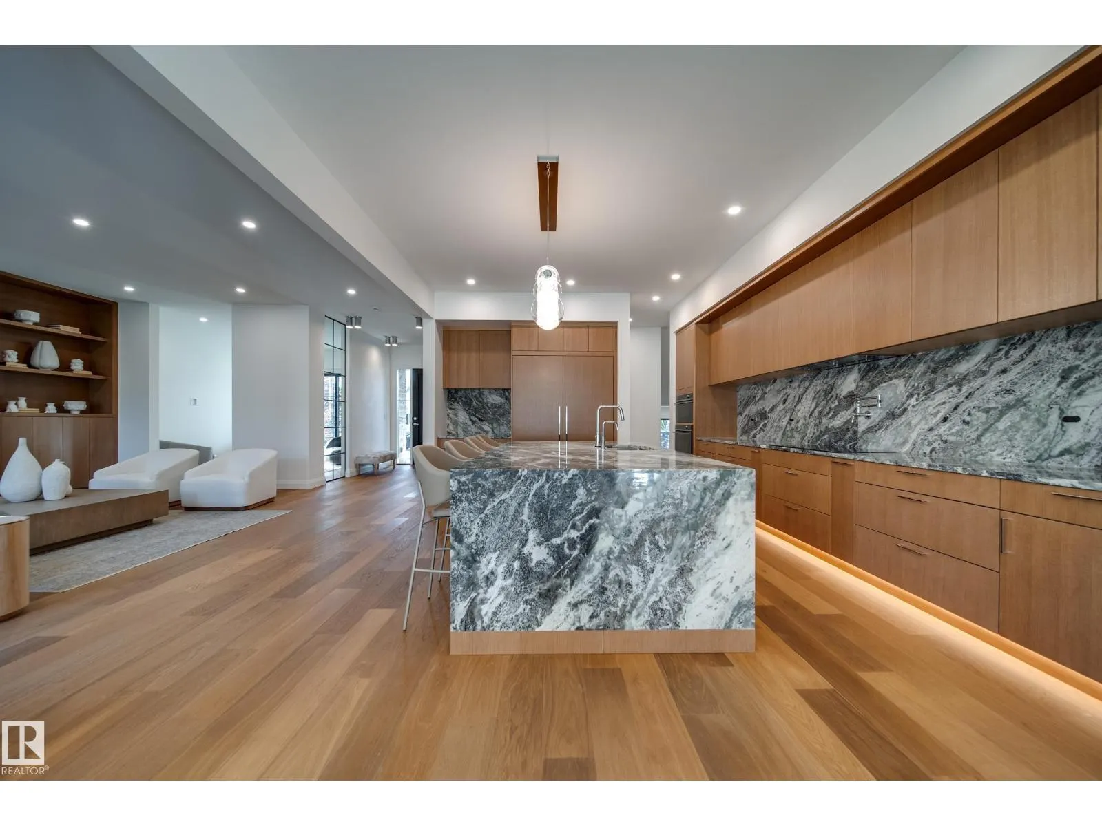 10223 130 ST NW