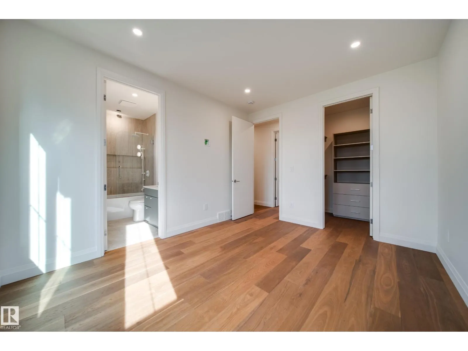 10223 130 ST NW
