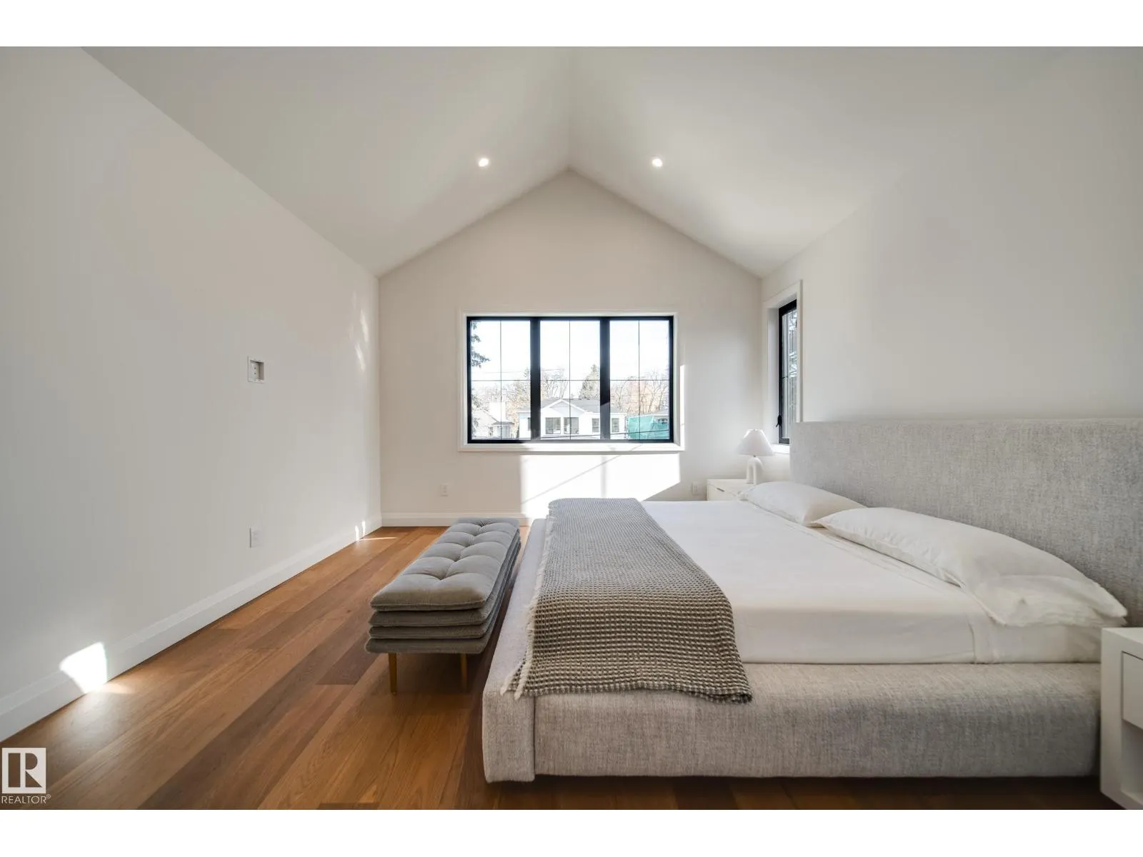 10223 130 ST NW