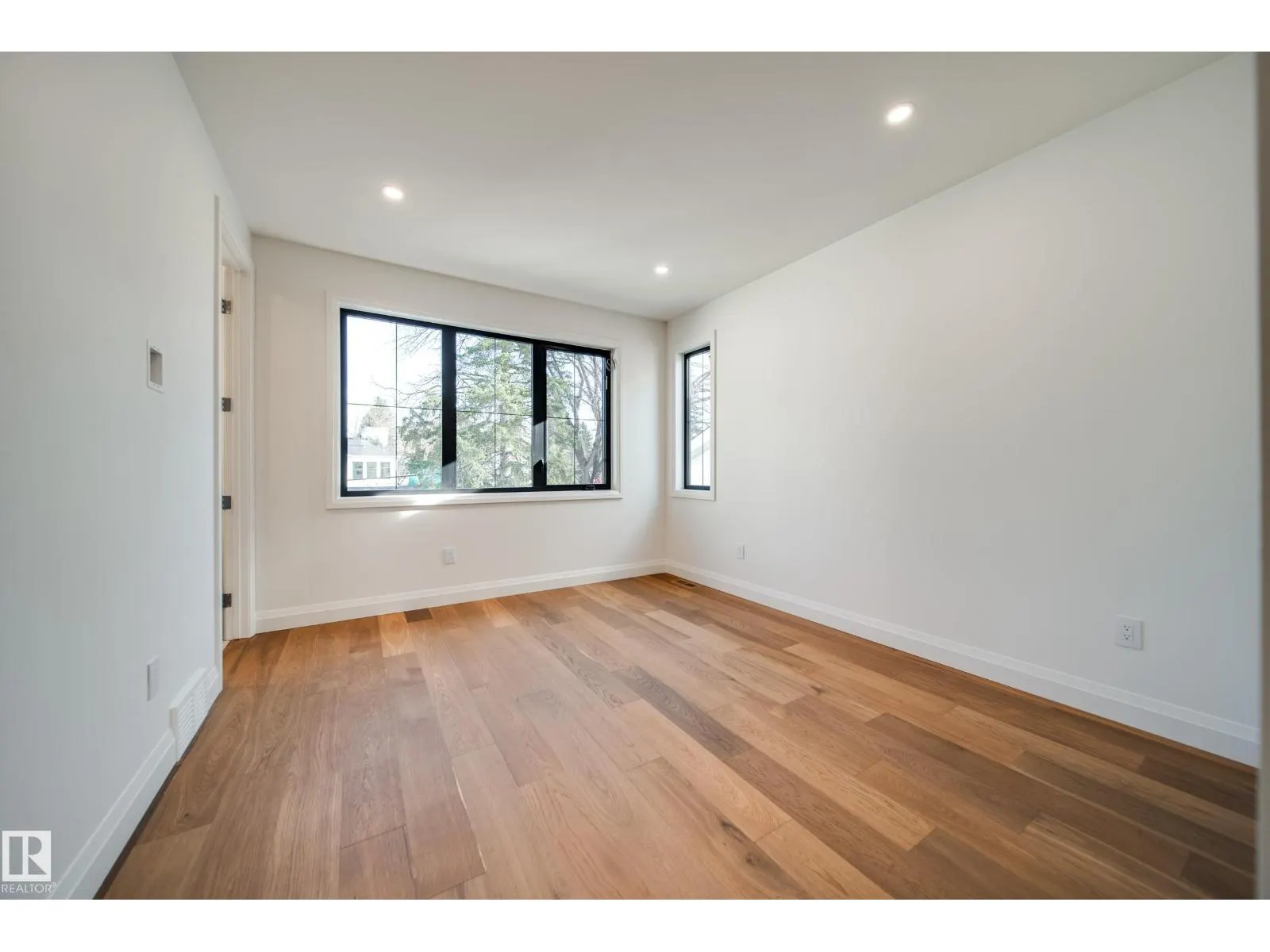 10223 130 ST NW