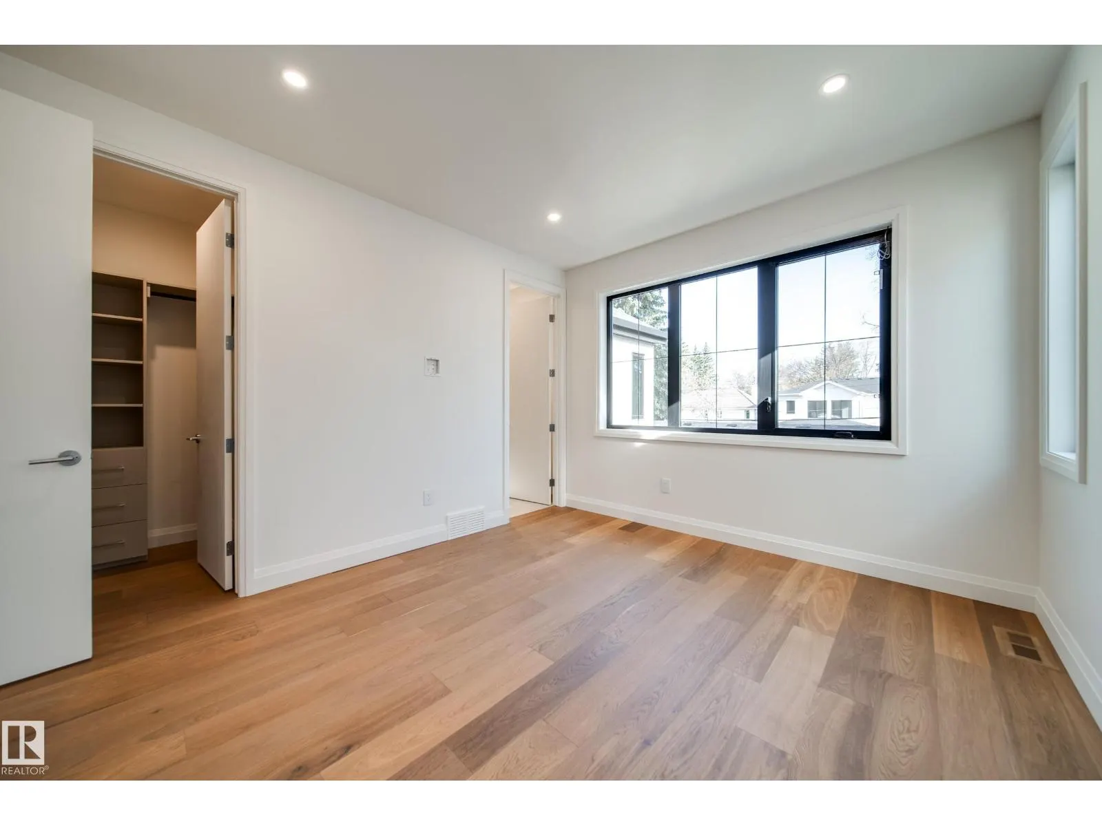 10223 130 ST NW