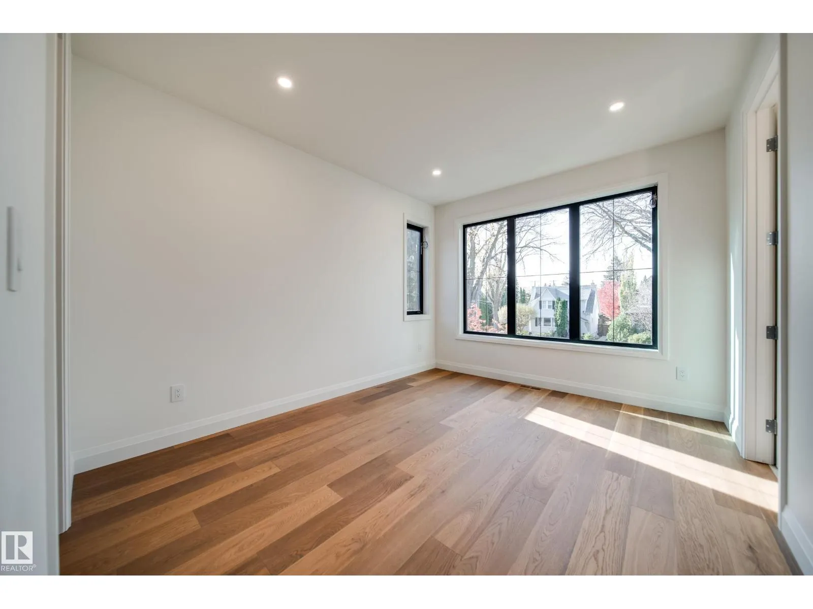 10223 130 ST NW