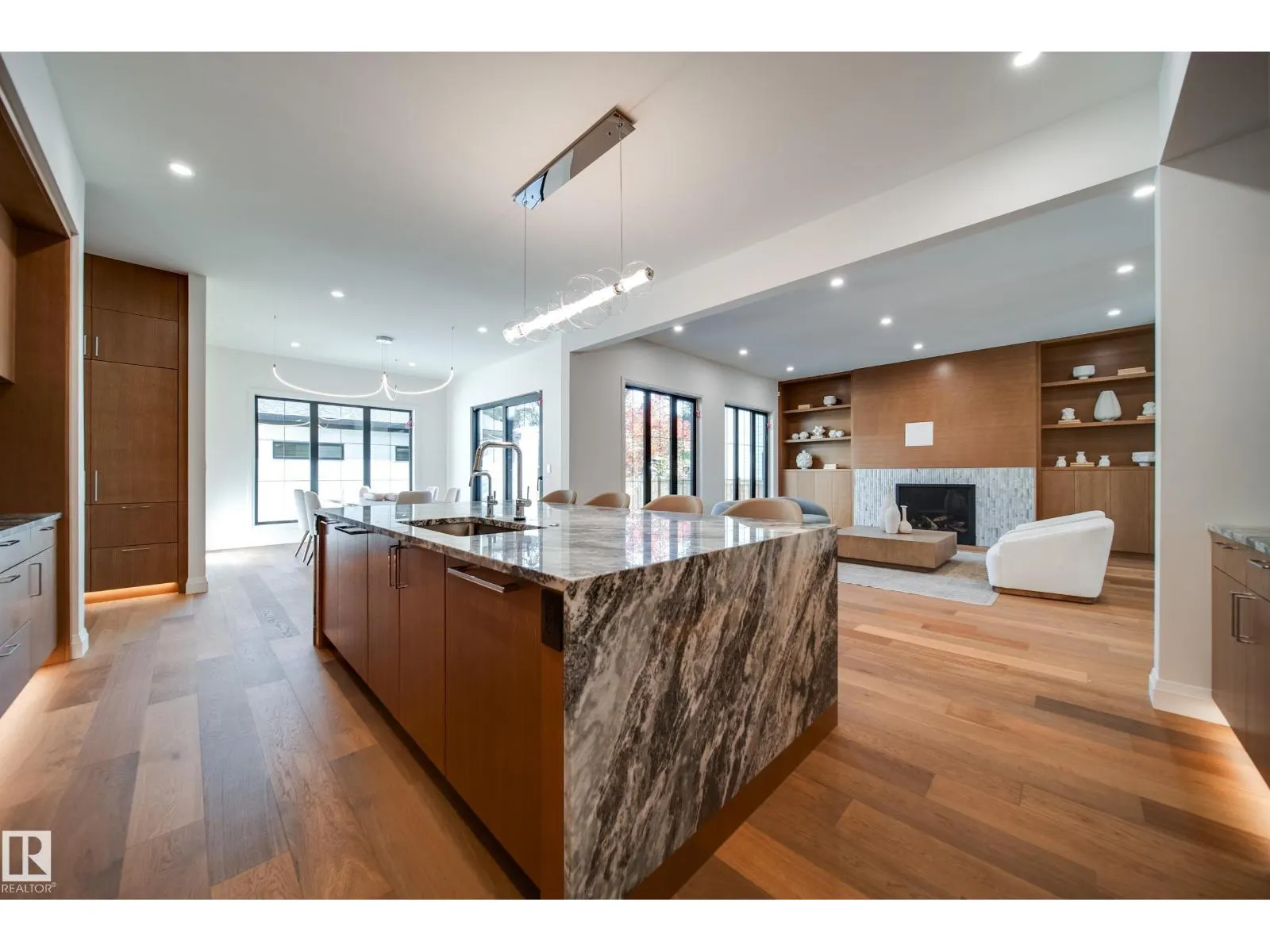 10223 130 ST NW