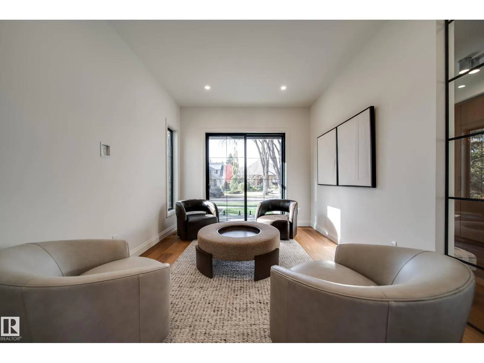 10223 130 ST NW