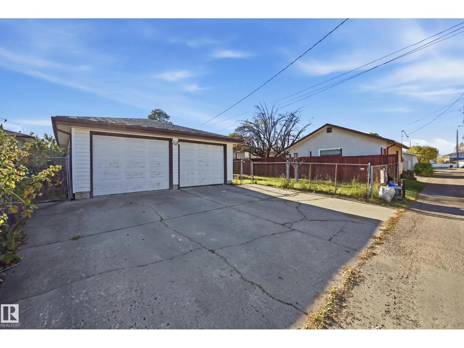 6604 93 AV NW