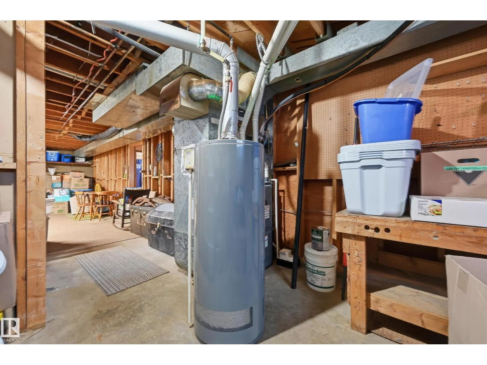6604 93 AV NW