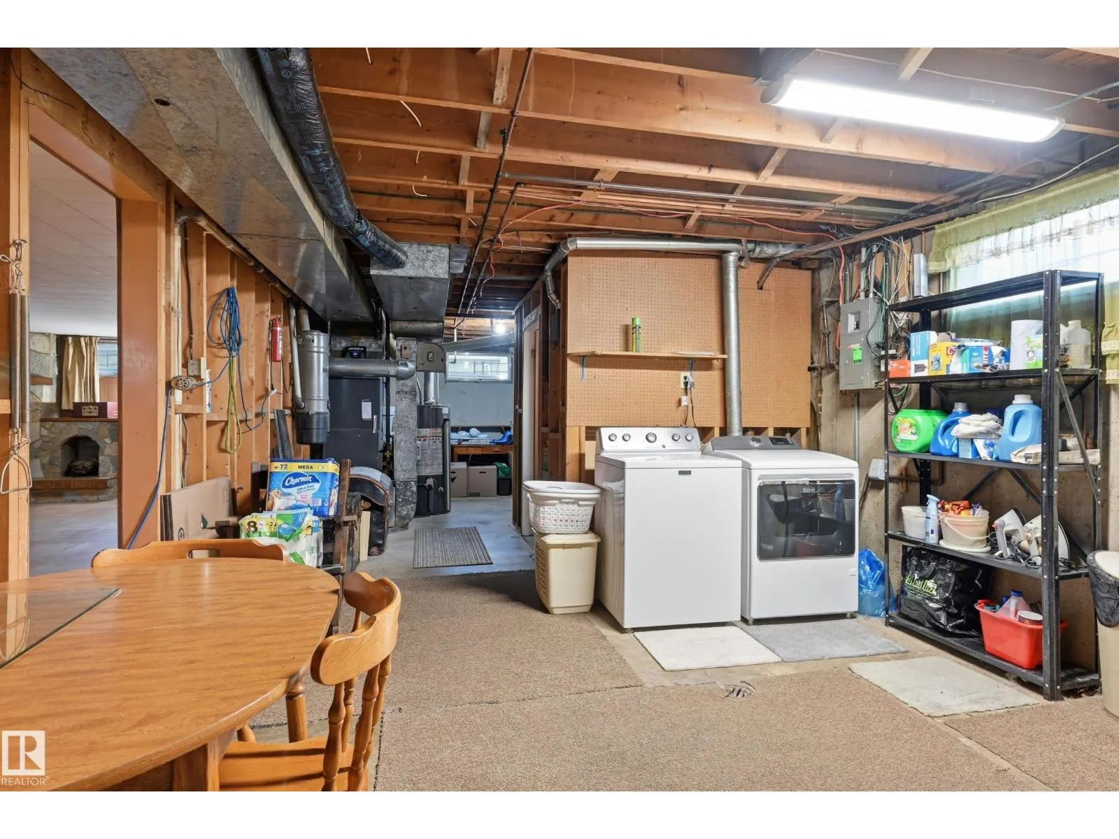 6604 93 AV NW