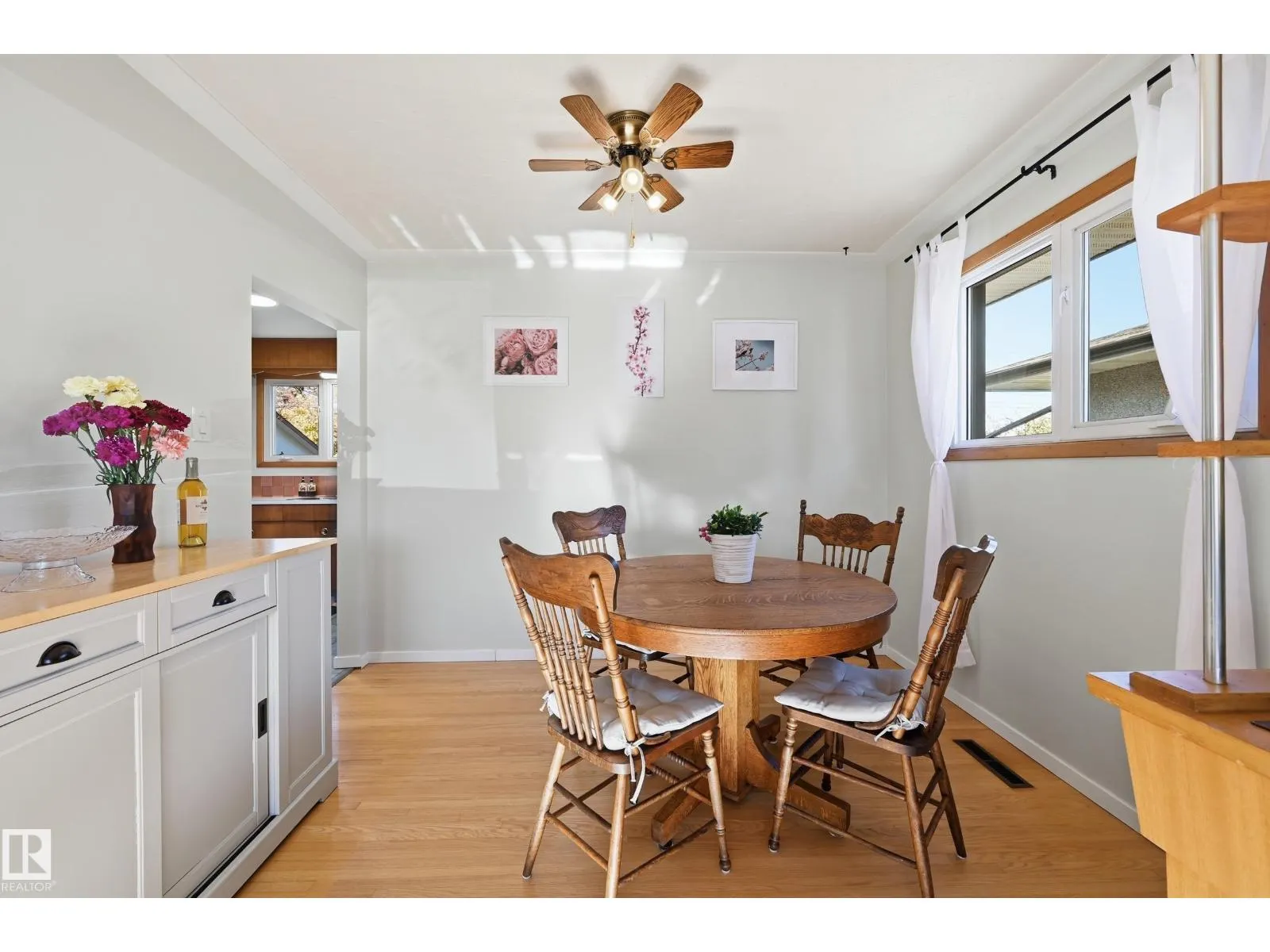 6604 93 AV NW