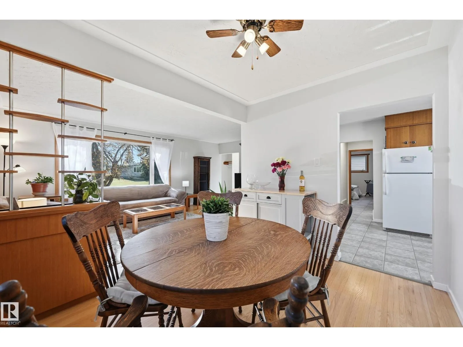 6604 93 AV NW