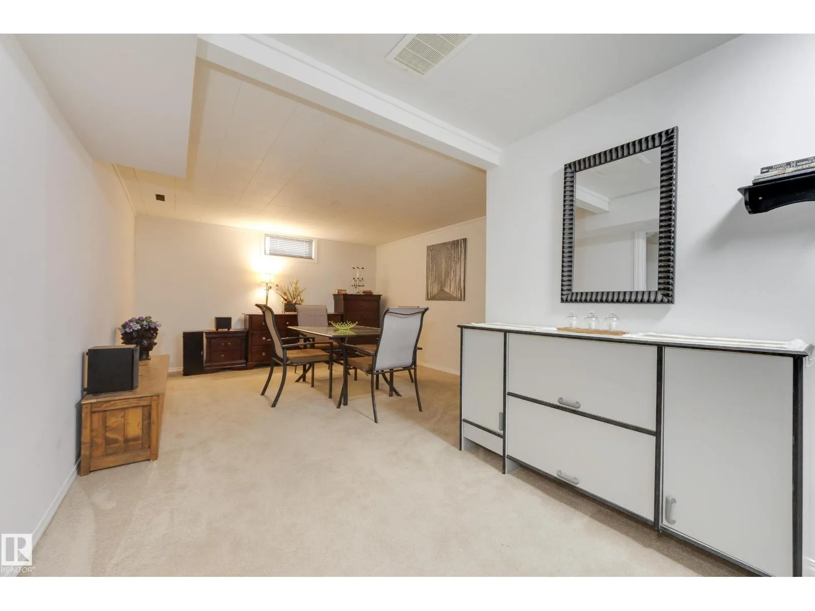 10541 153 ST NW
