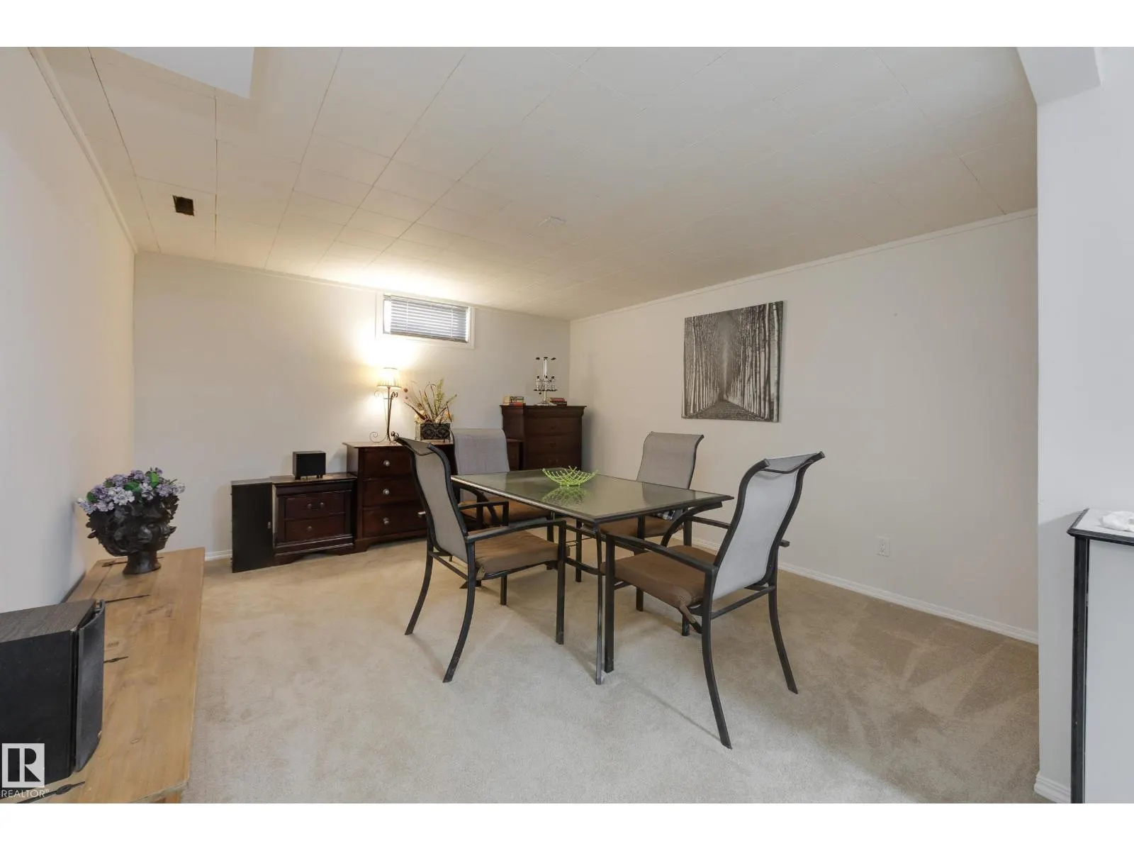 10541 153 ST NW