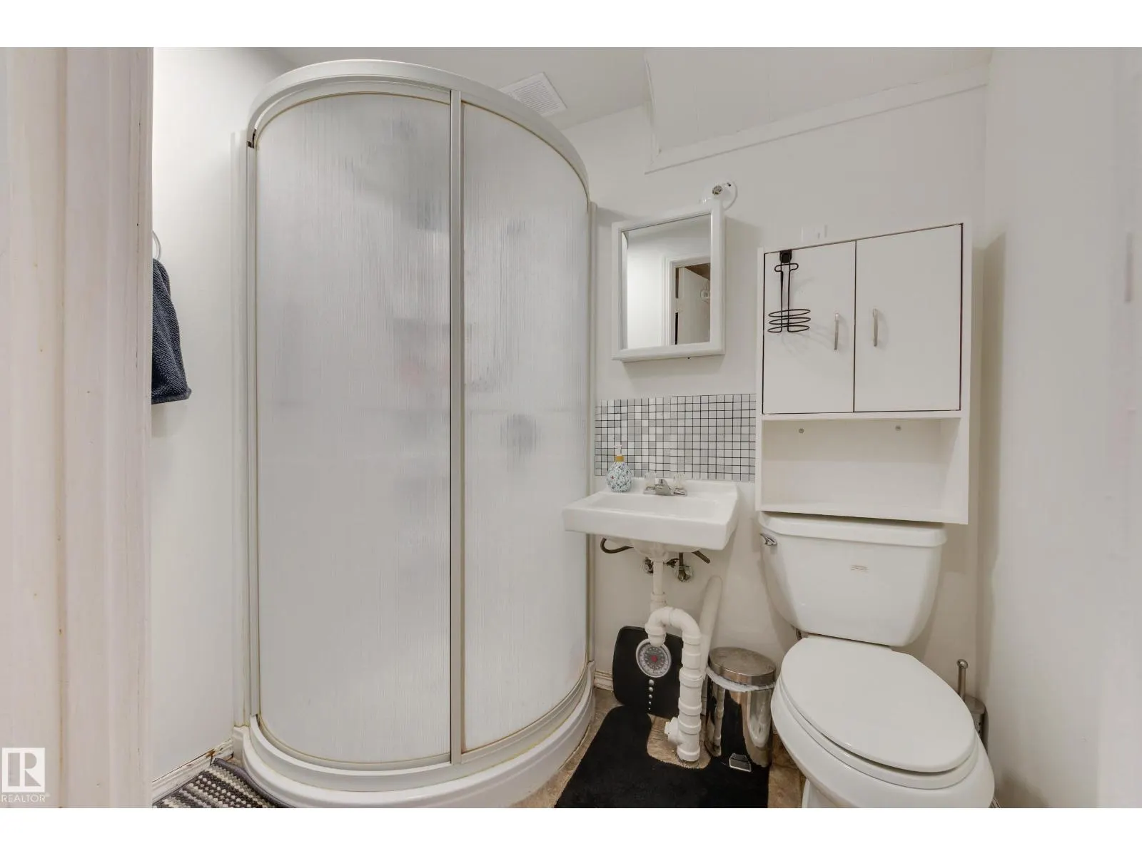 10541 153 ST NW