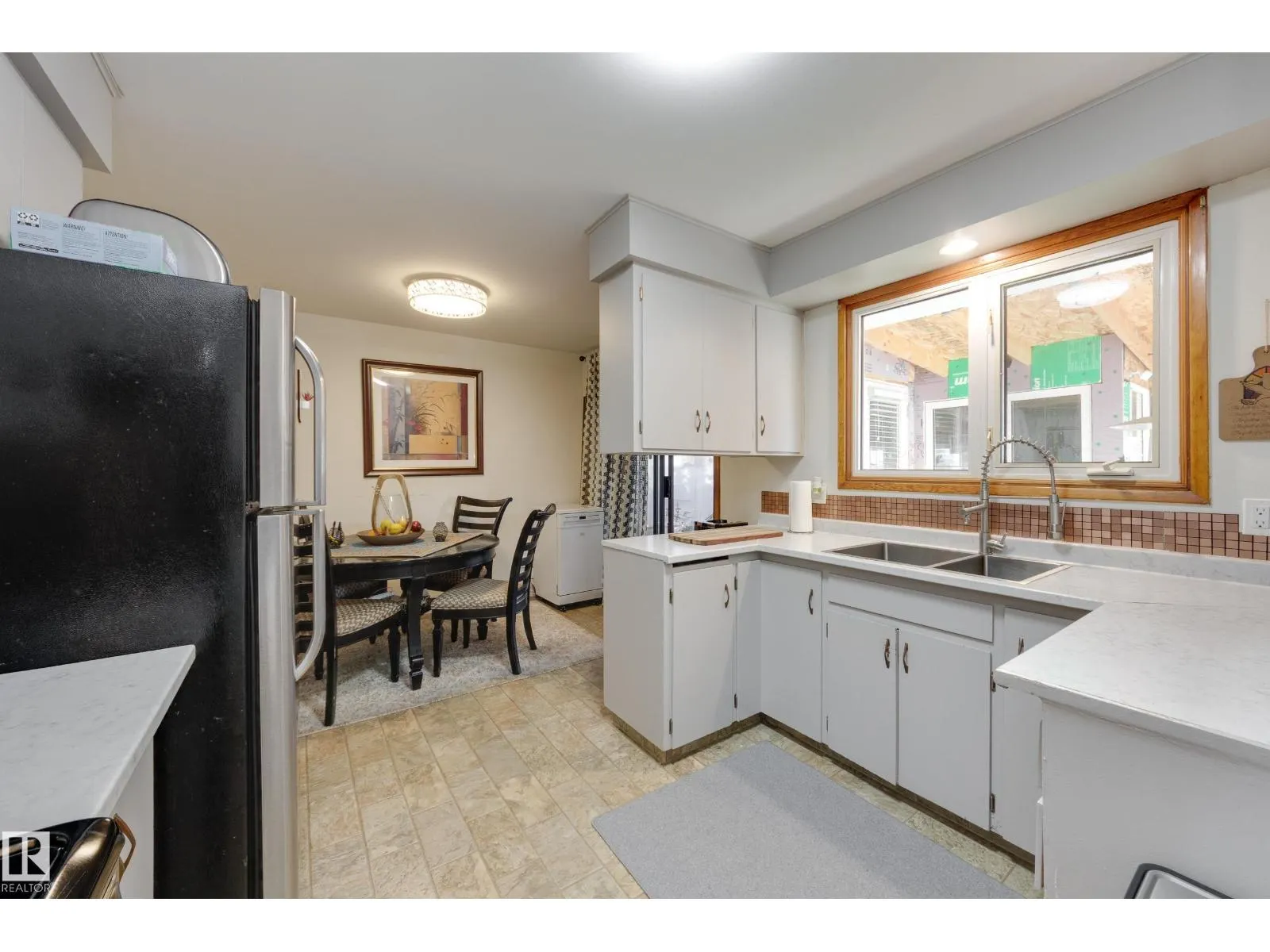 10541 153 ST NW