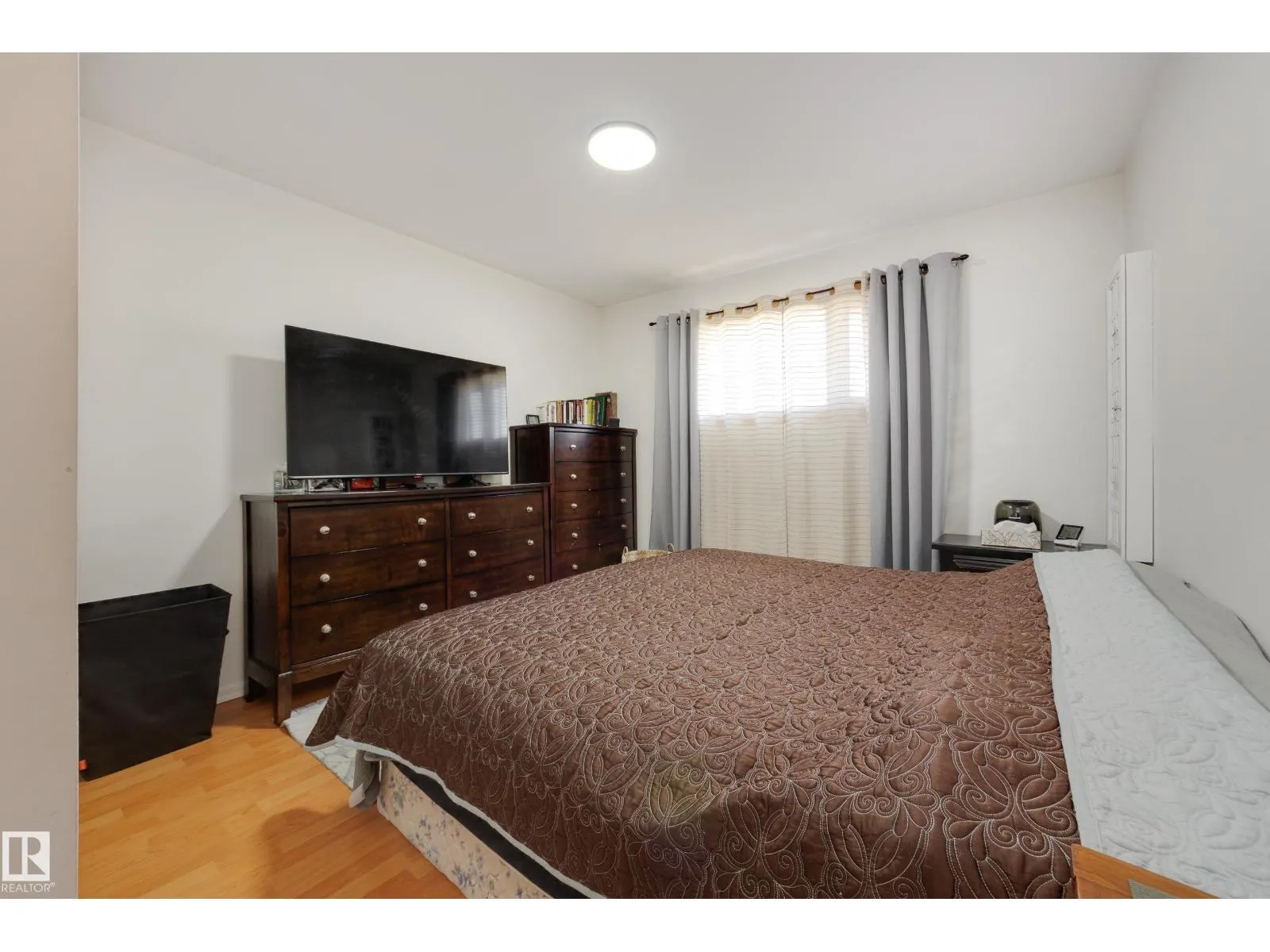 10541 153 ST NW