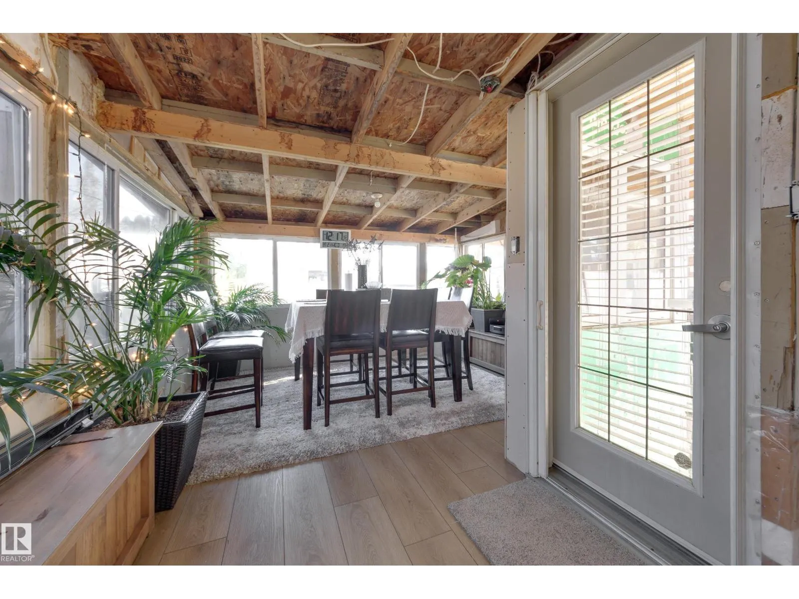10541 153 ST NW