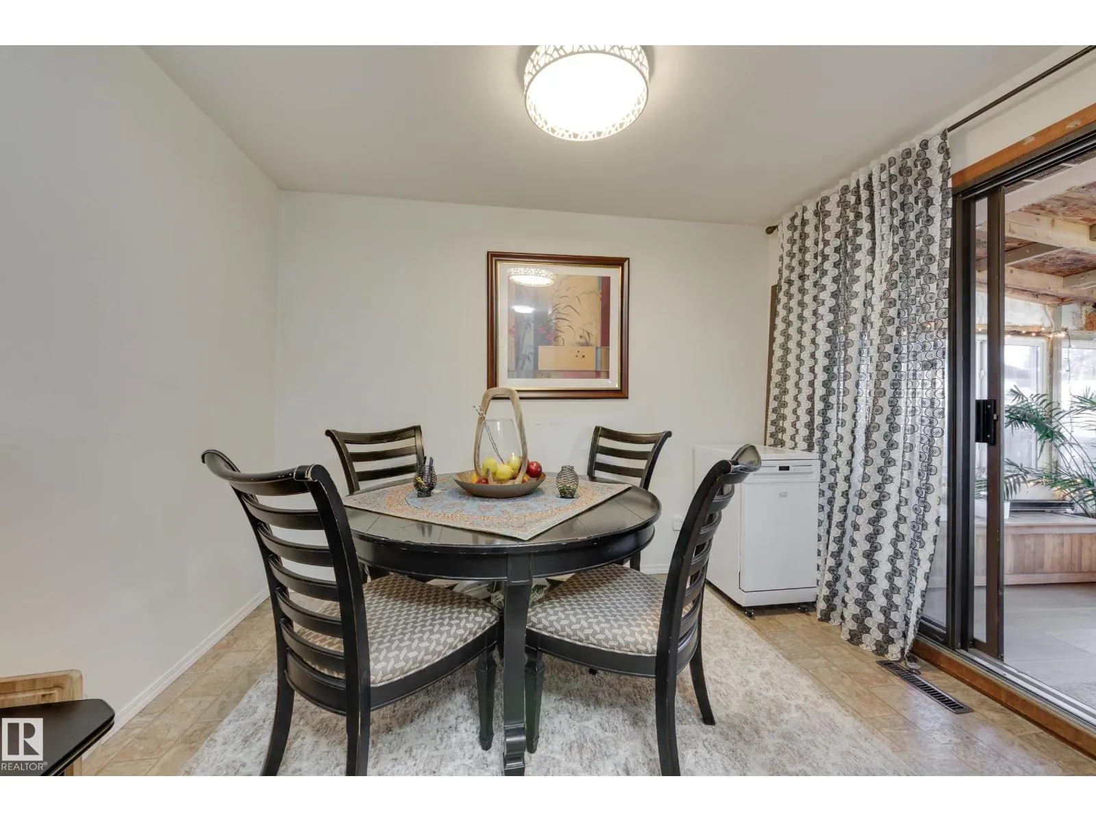 10541 153 ST NW